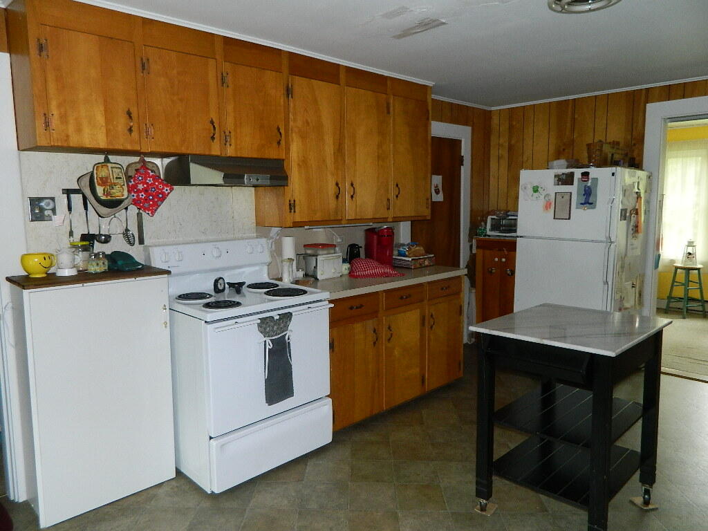 186 Main Street, West Paris, ME, 04289-5162