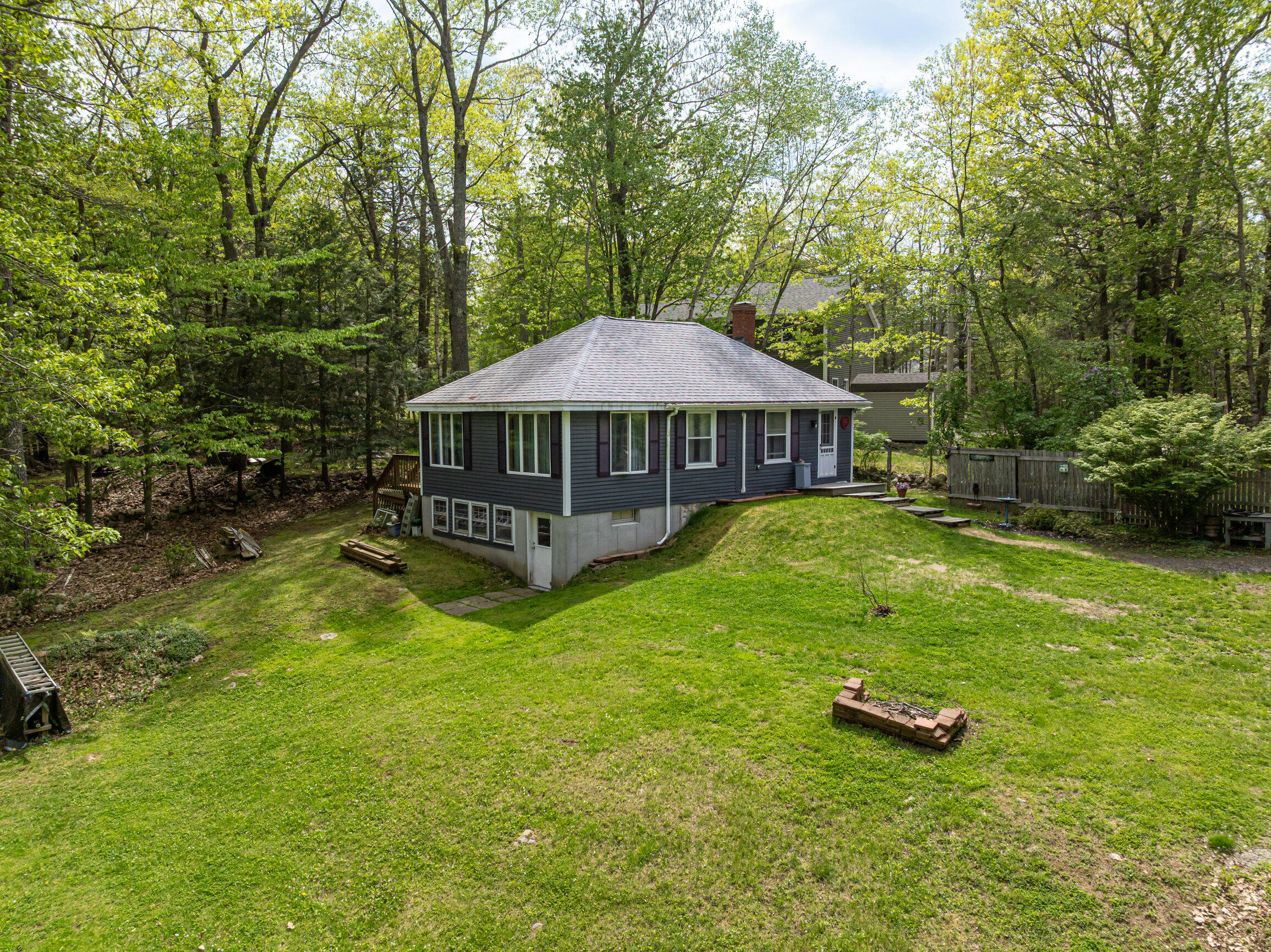 Exterior-0550