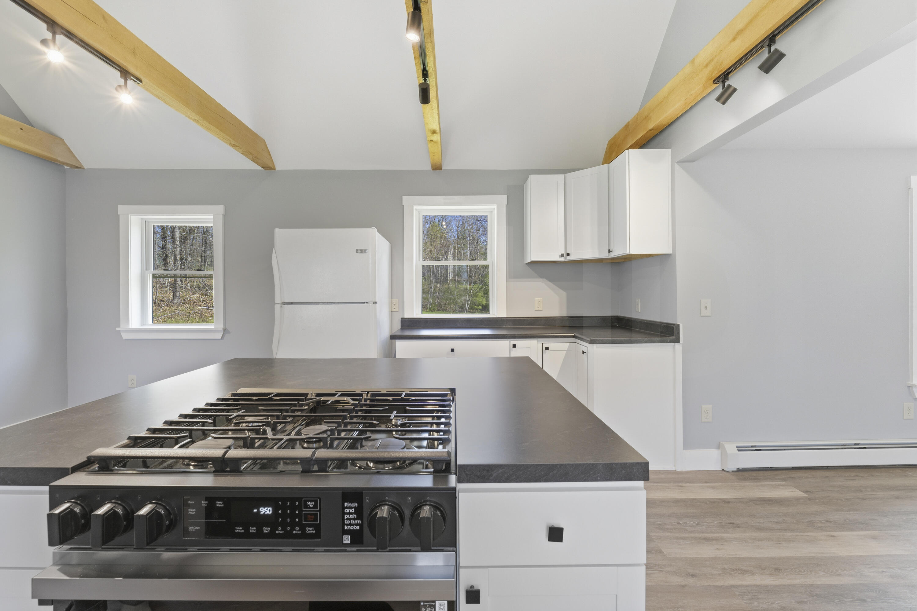 222 River Road, Richmond, ME, 04357