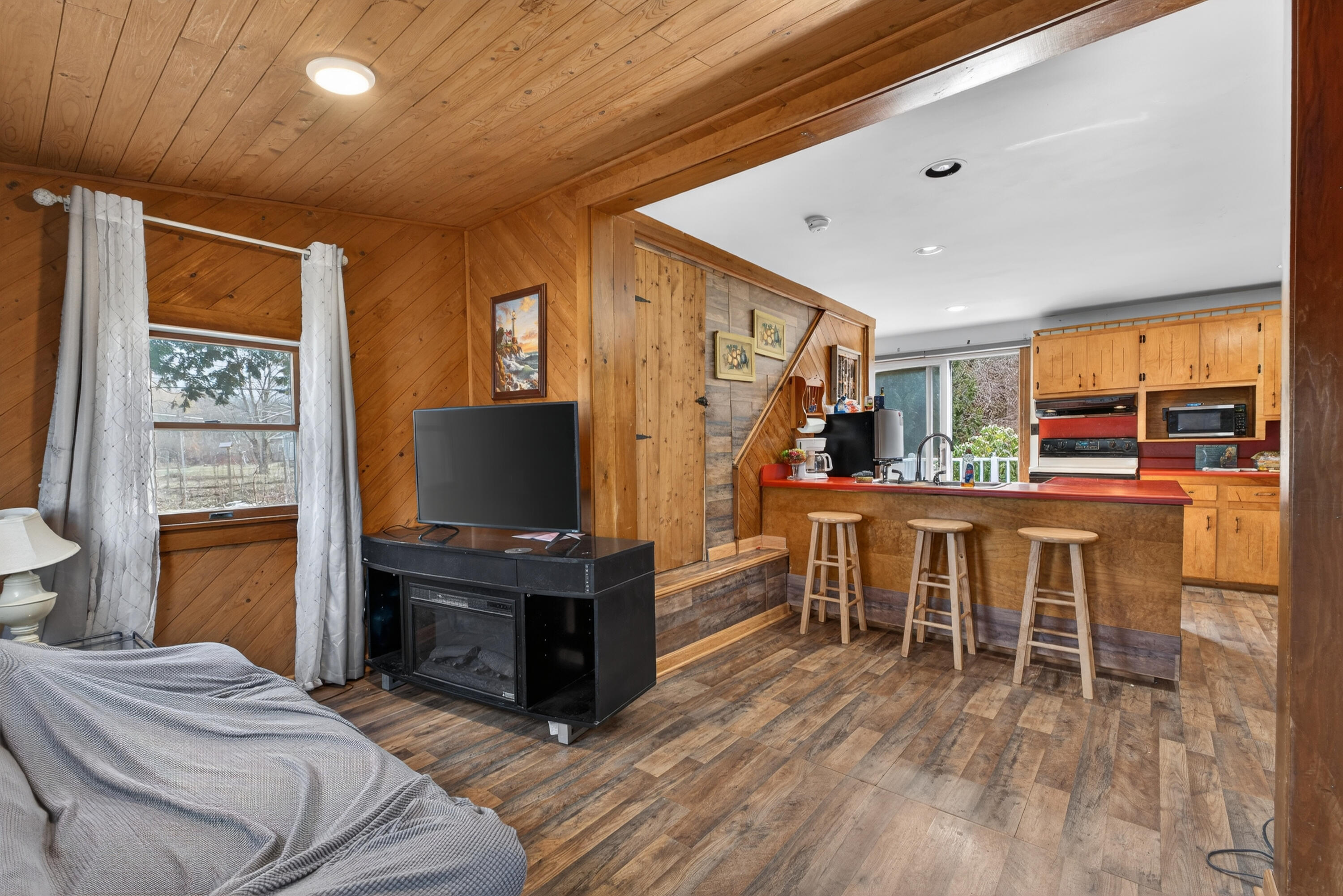 8 Autumn Street, Rockland, ME, 04841