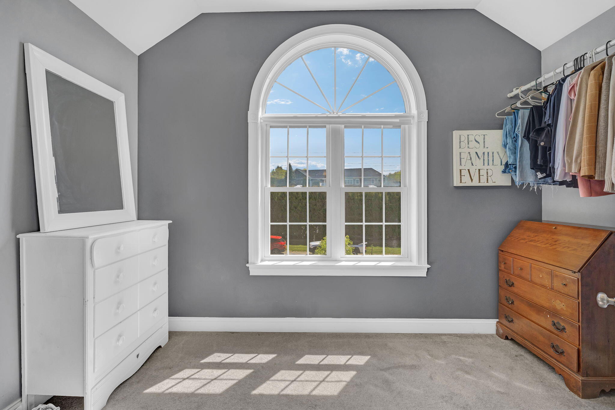 42-web-or-mls-40-hillview-dr