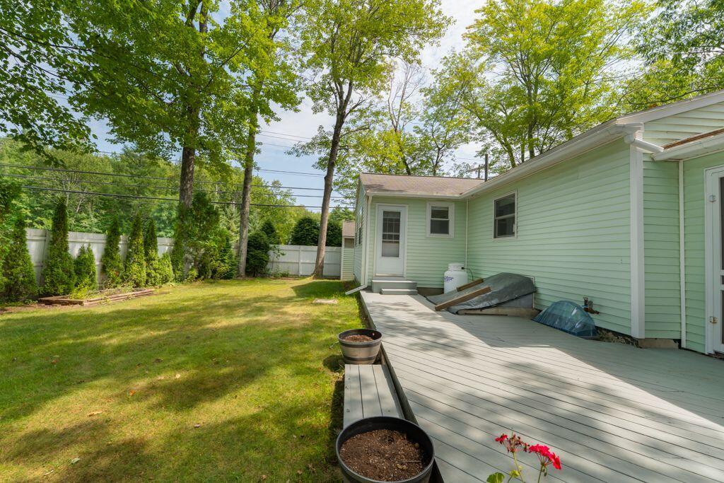 2 Forest Drive, Topsham, ME 04086 2 Forest back deck 3