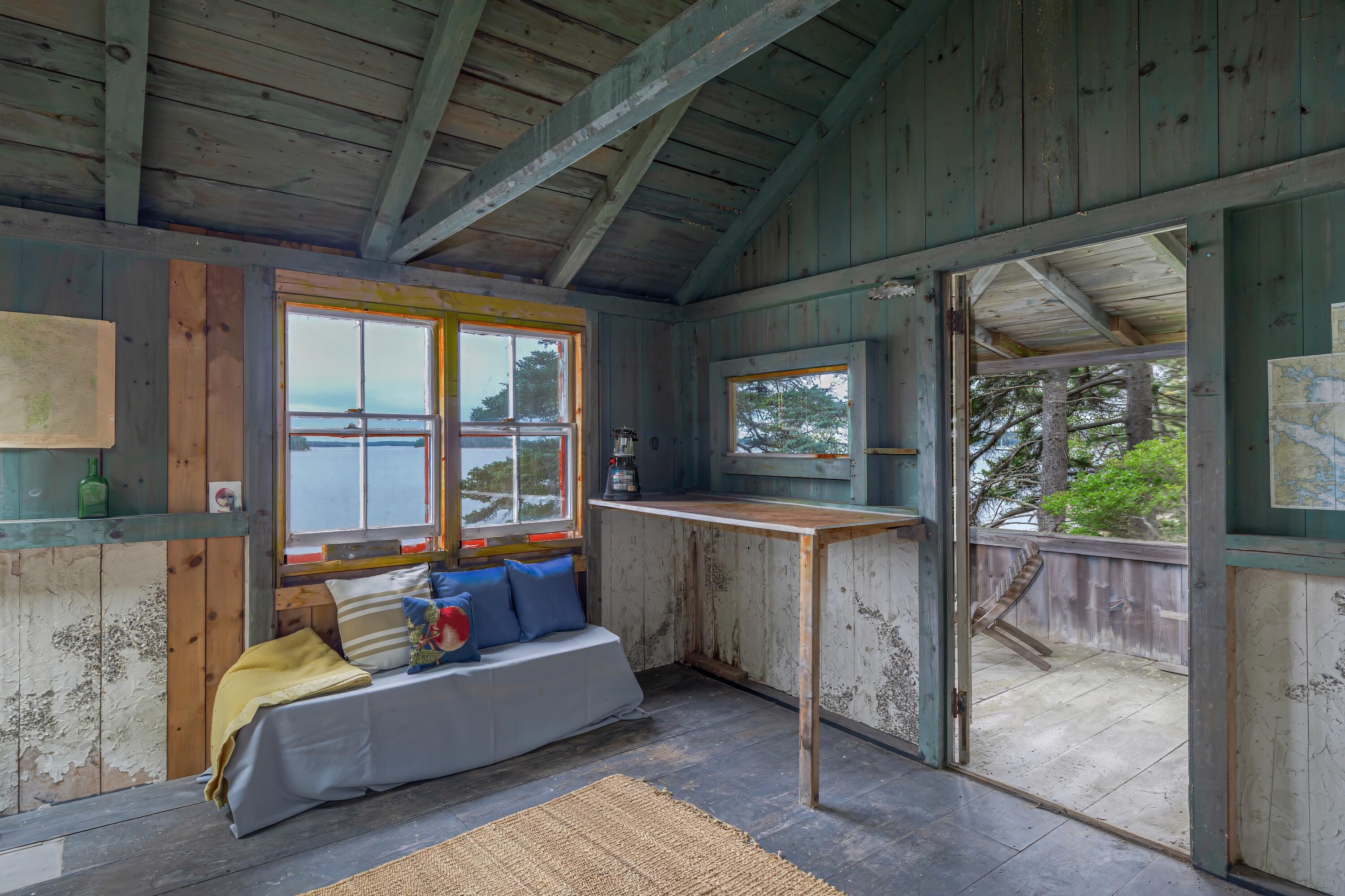 163 Back Road, Brooklin, ME 04616 Studio