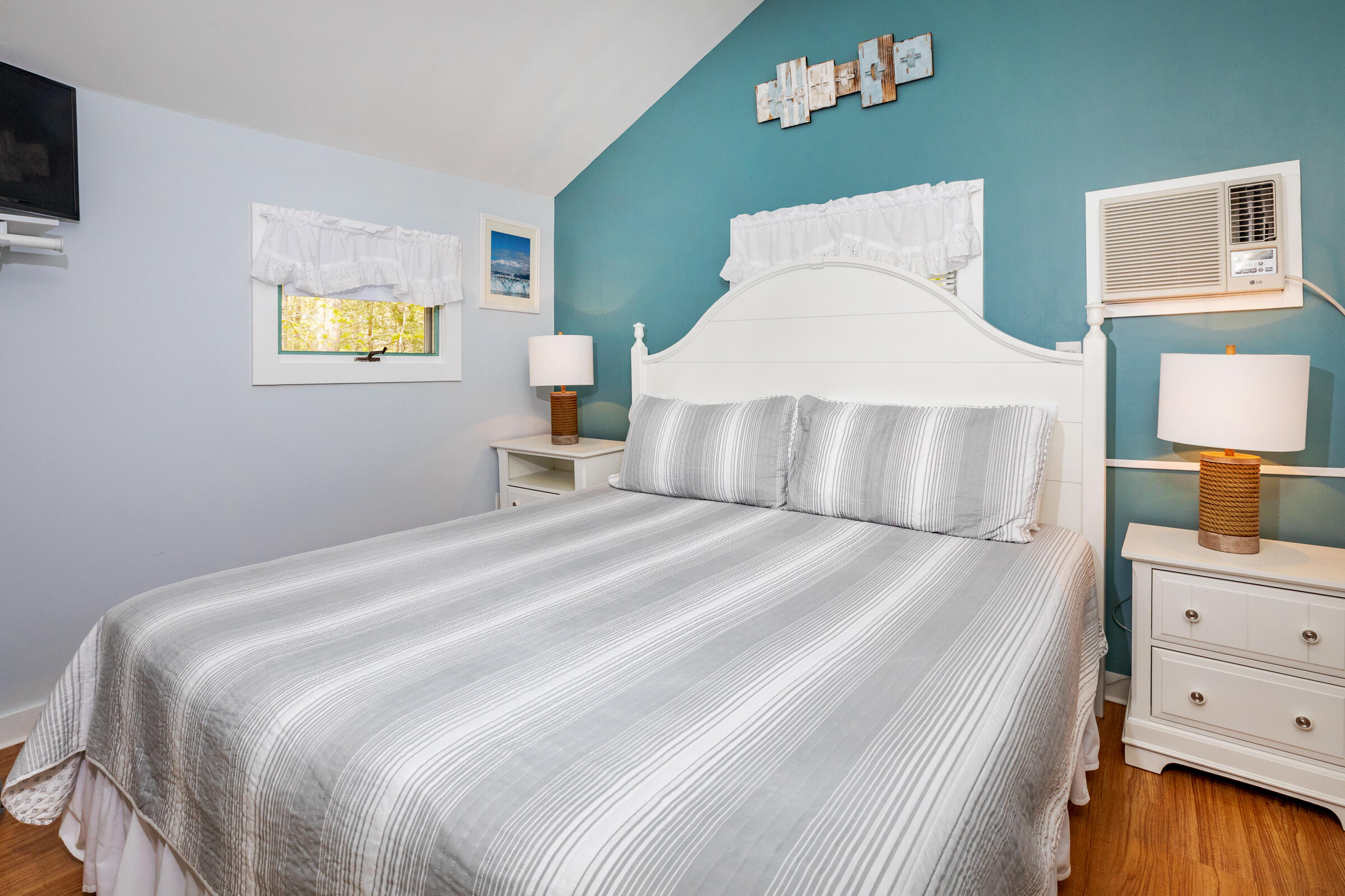 2 River Road, York, ME, 03902