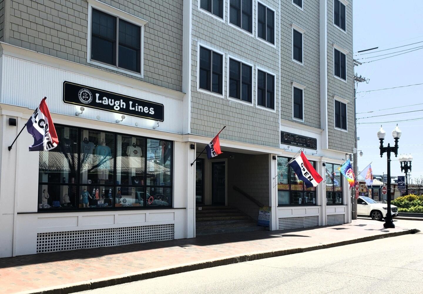 57 E Grand Avenue, Old Orchard Beach, ME, 04064