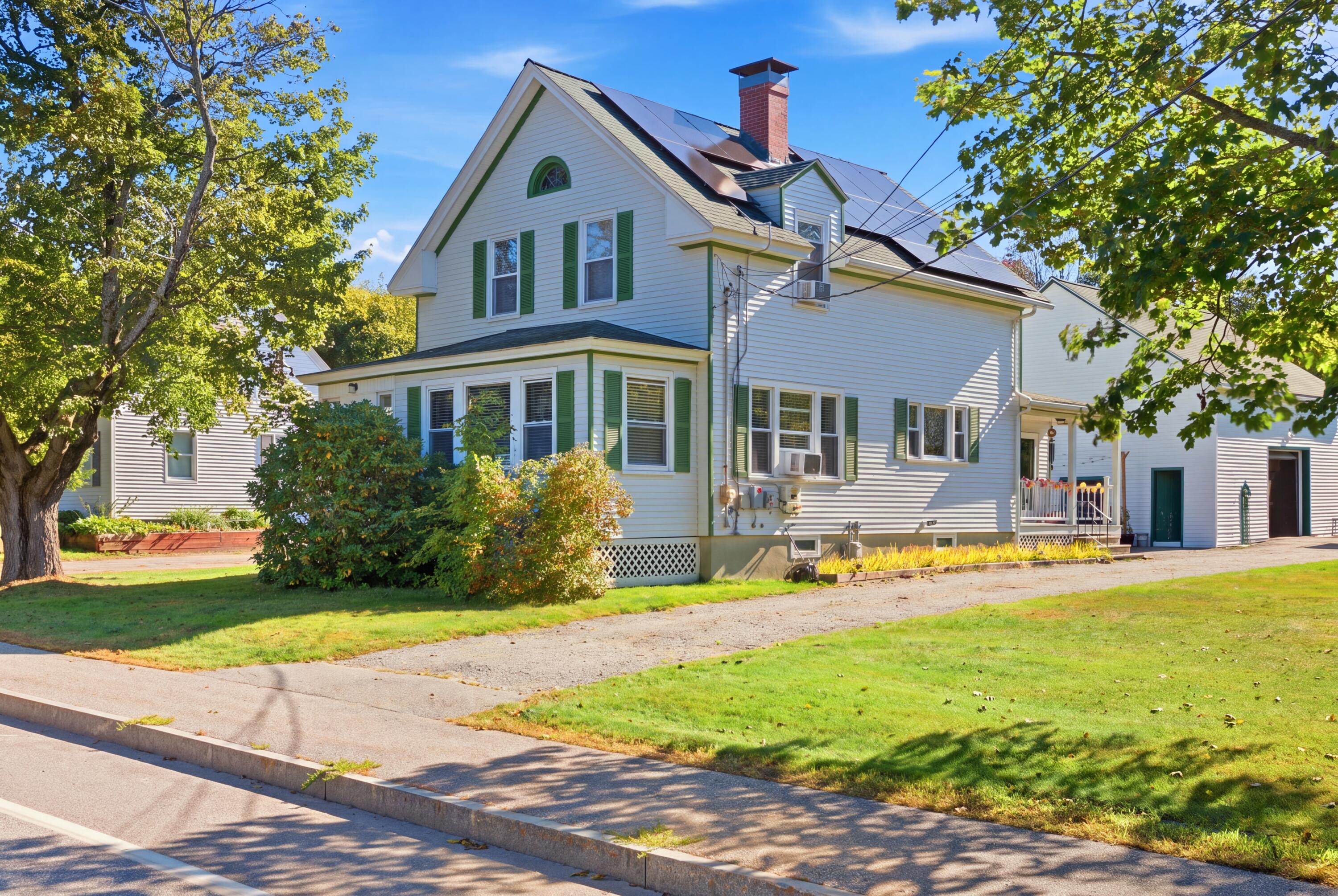 Photo of 431 East Avenue Lewiston ME 04240