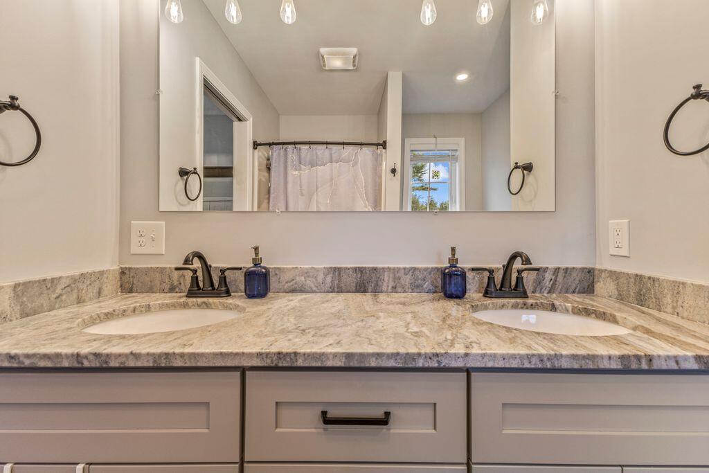 11 Estes Drive, Standish, ME, 04085