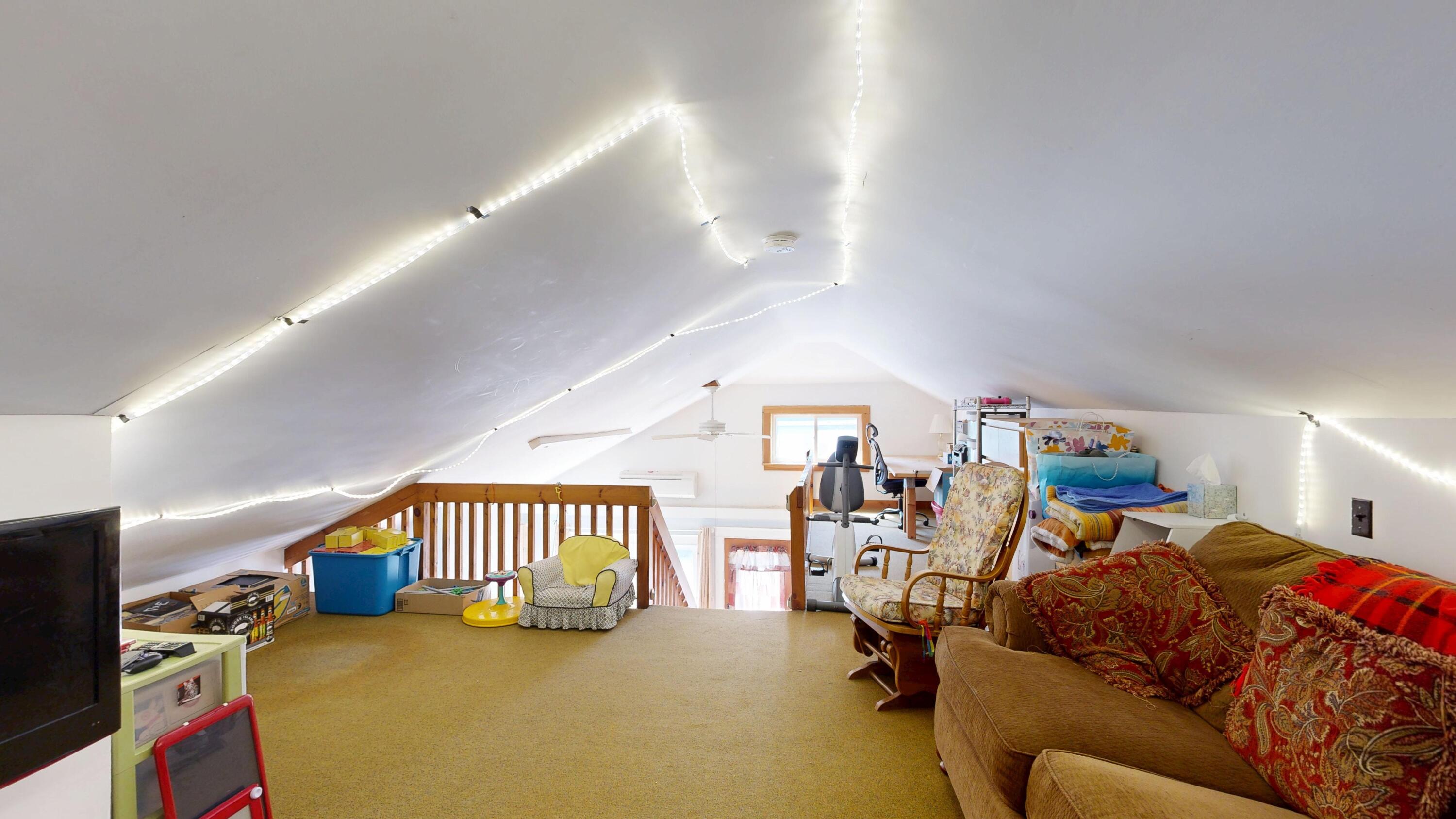 12 Gerry Avenue, South Portland, ME 04106 bonus space