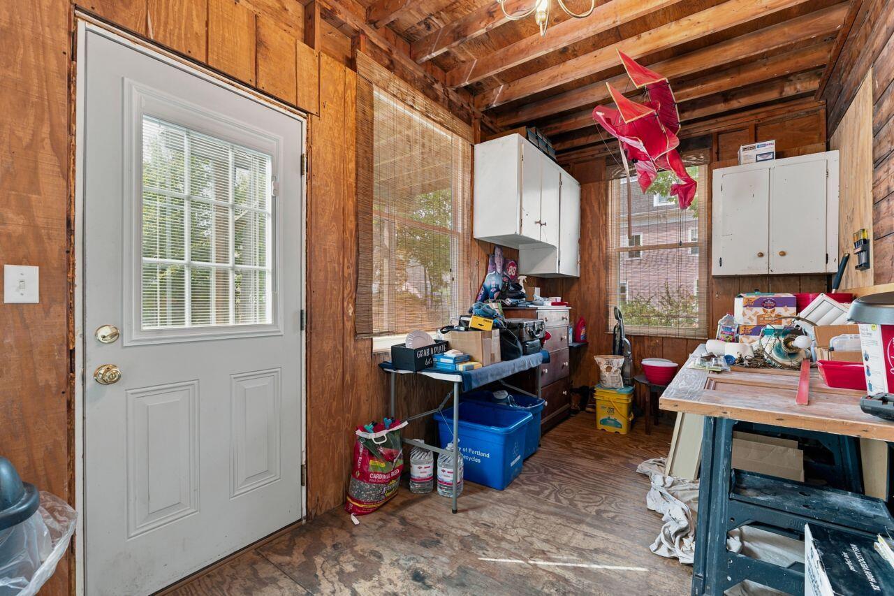 1st Floor Storage & Rear Entry