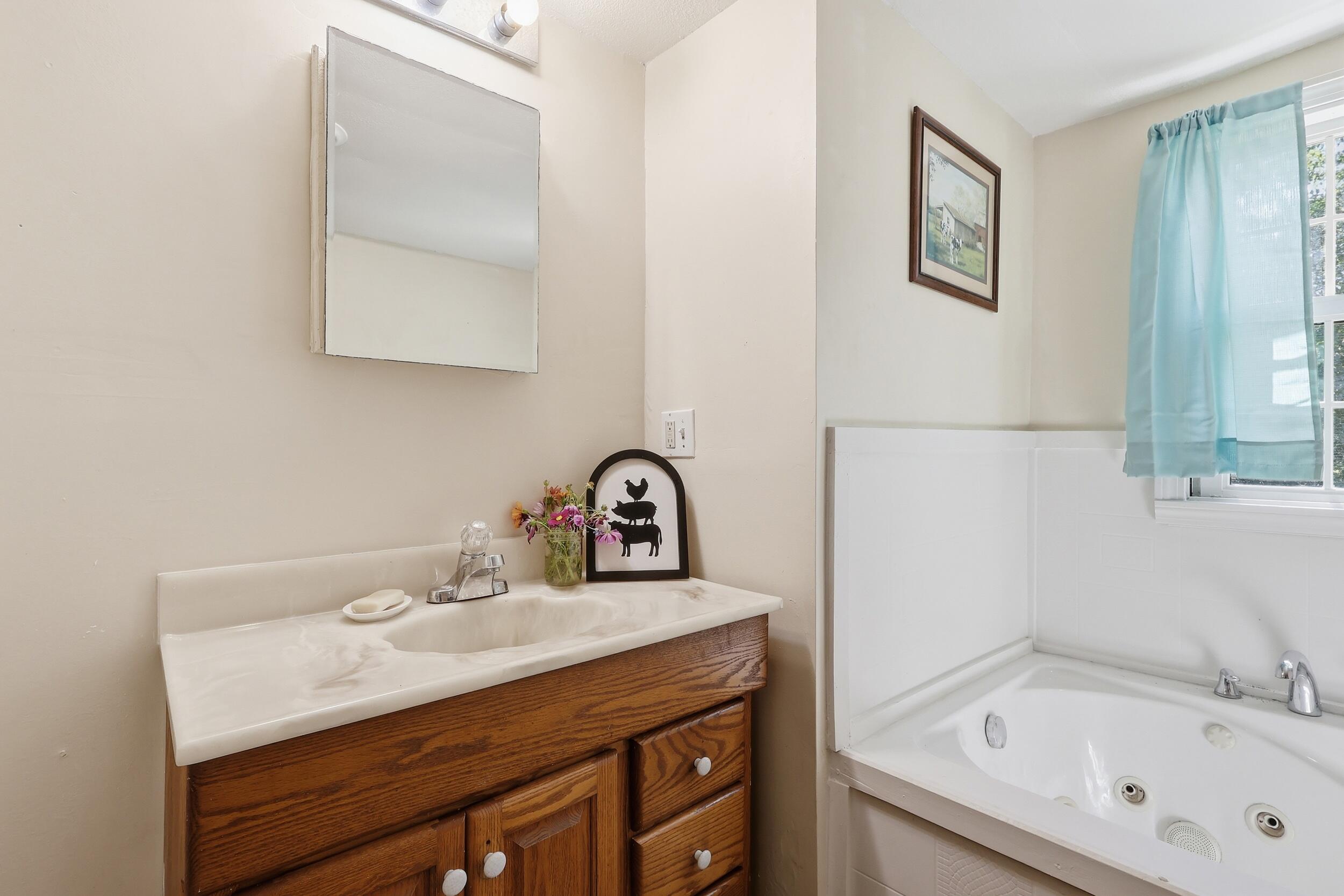 37 Shaw Road, New Gloucester, ME 04260 28_breauxmediaco_028