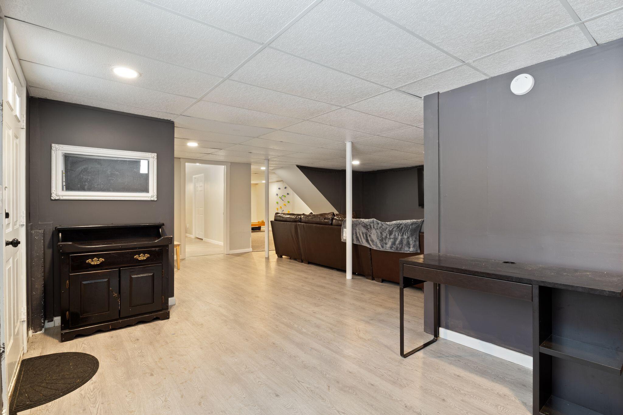 15 Monroe Drive, Naples, ME, 04055