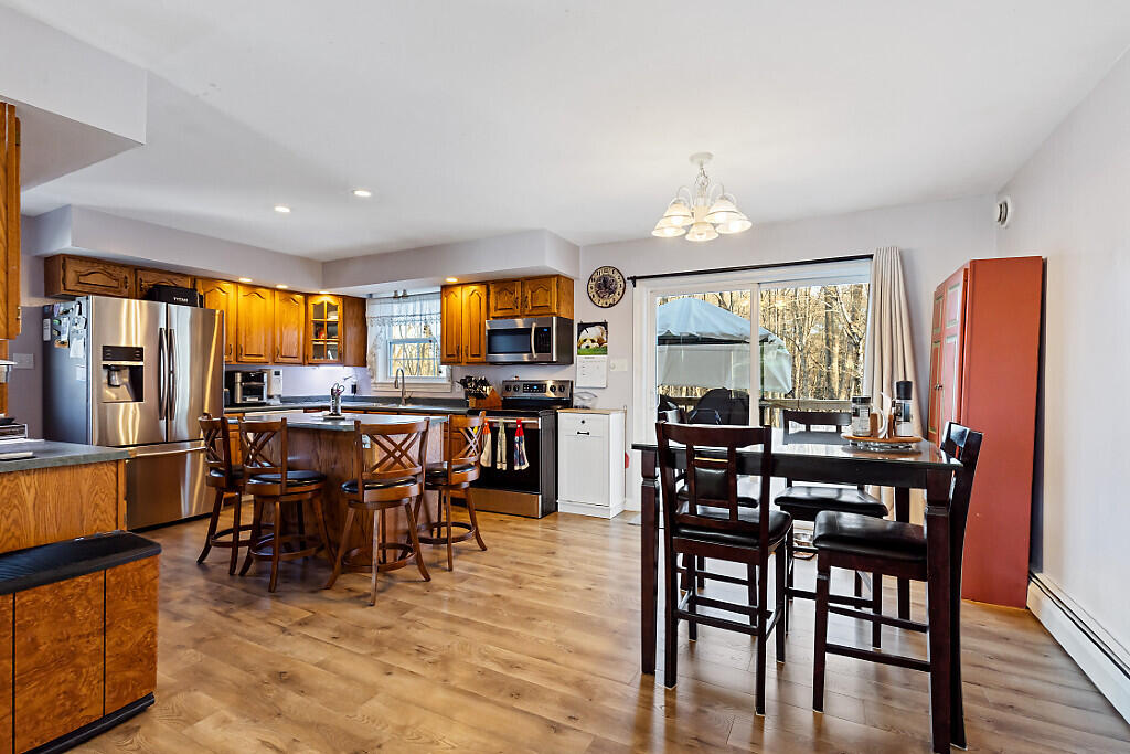 33 Belfast Augusta Road E, Searsmont, ME, 04973