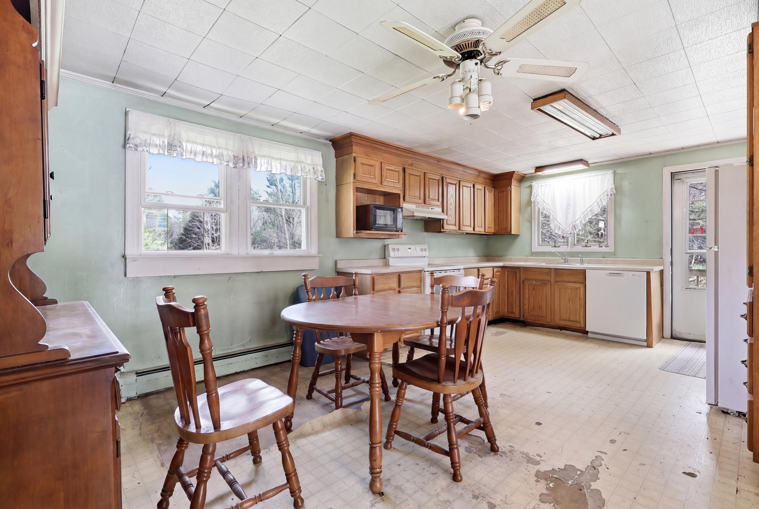 392 Elm Street, Mechanic Falls, ME, 04256