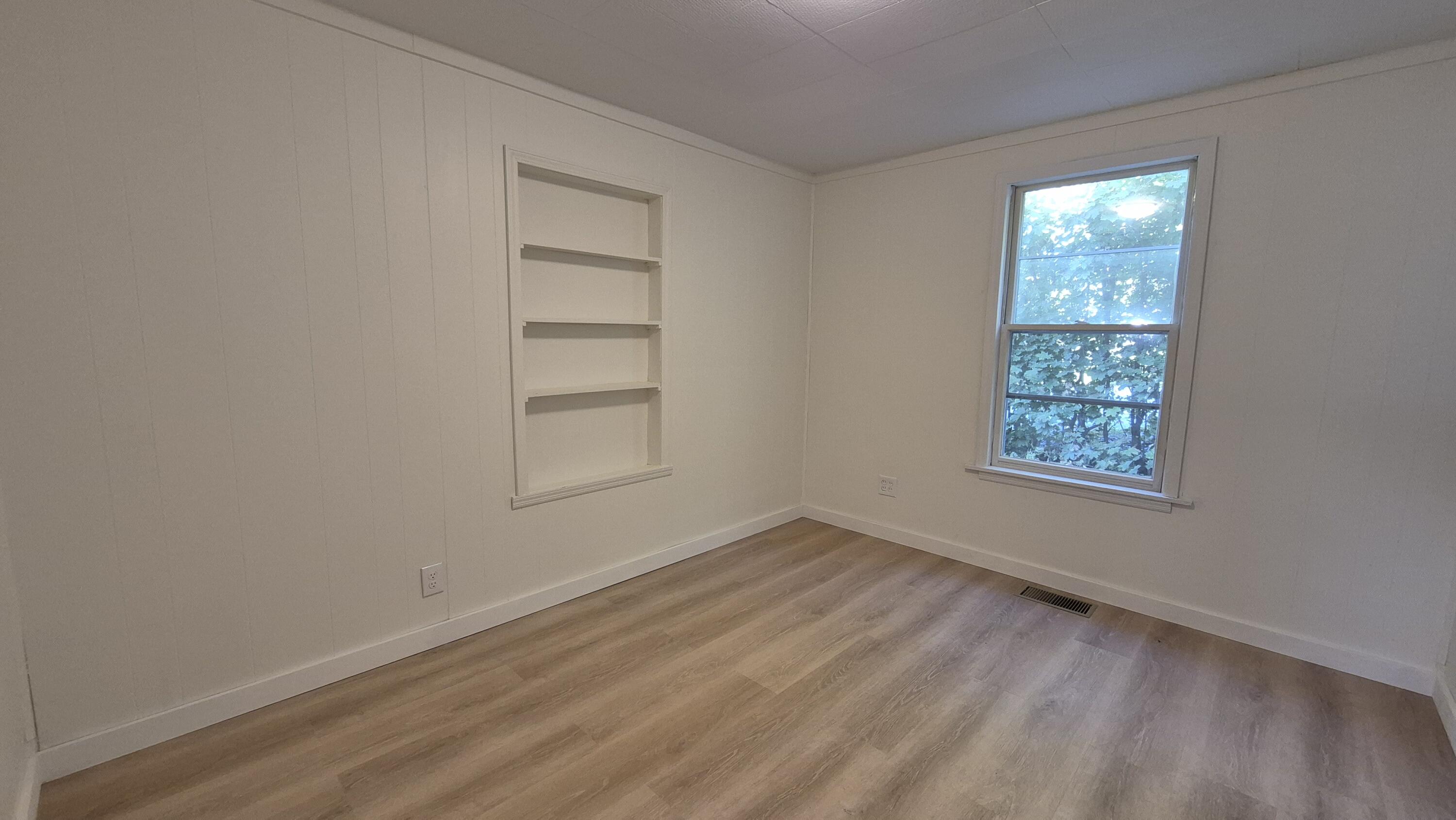 15 1st bedroom off of the kitchen