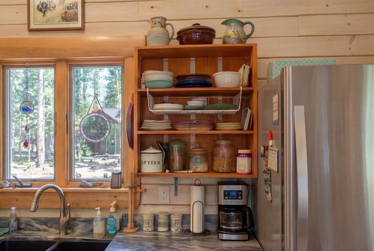 7 Abbott Hill Road, West Paris, ME, 04289