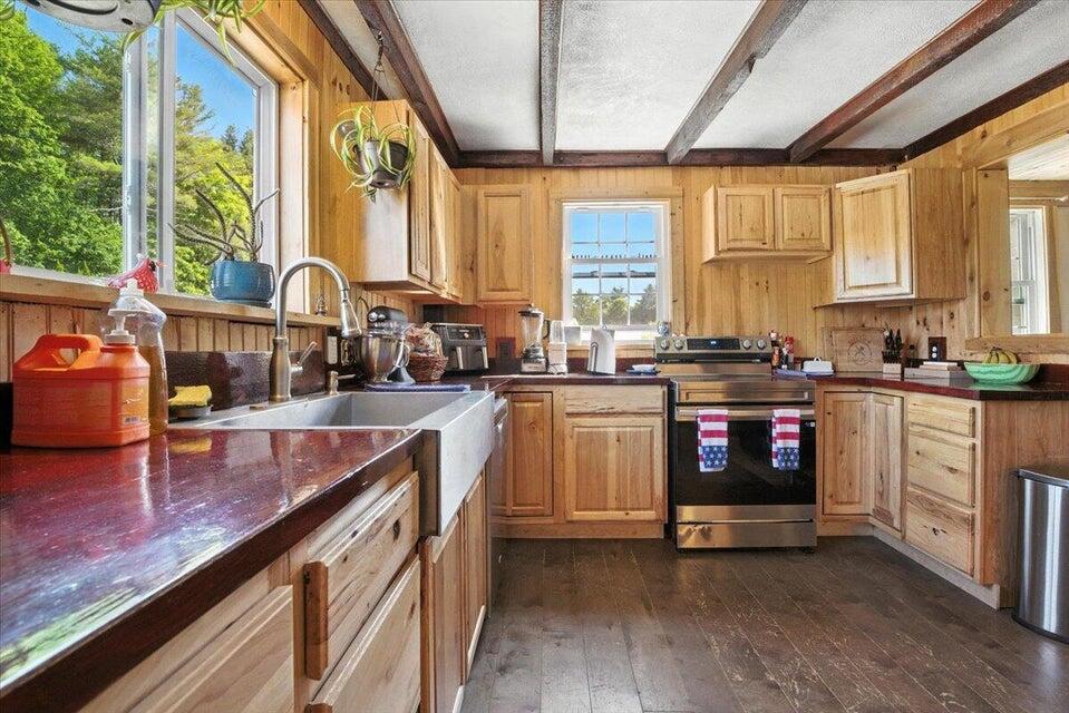 817 Riverside Drive, Augusta, ME, 04330