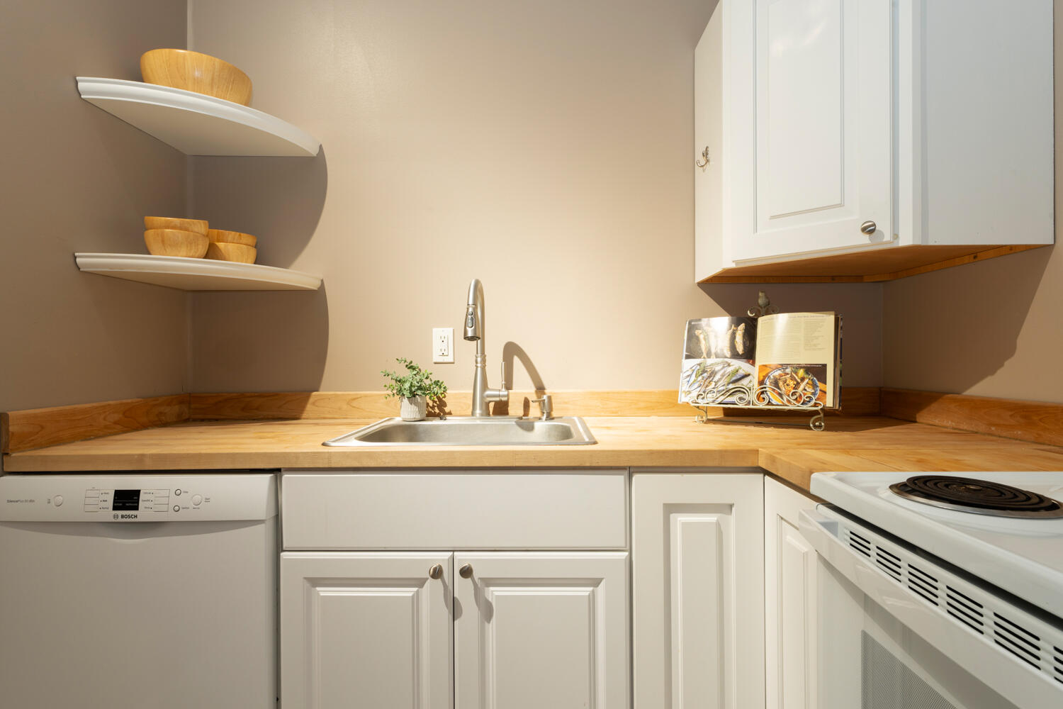 26 Orchard Road, Bar Harbor, ME, 04609