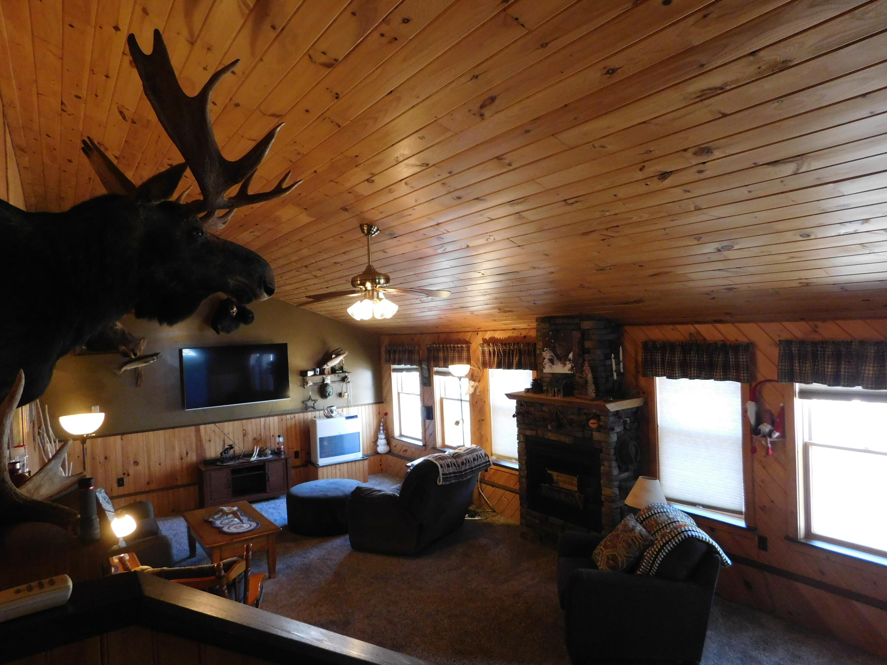 557 Enfield Road, Lincoln, ME, 04457