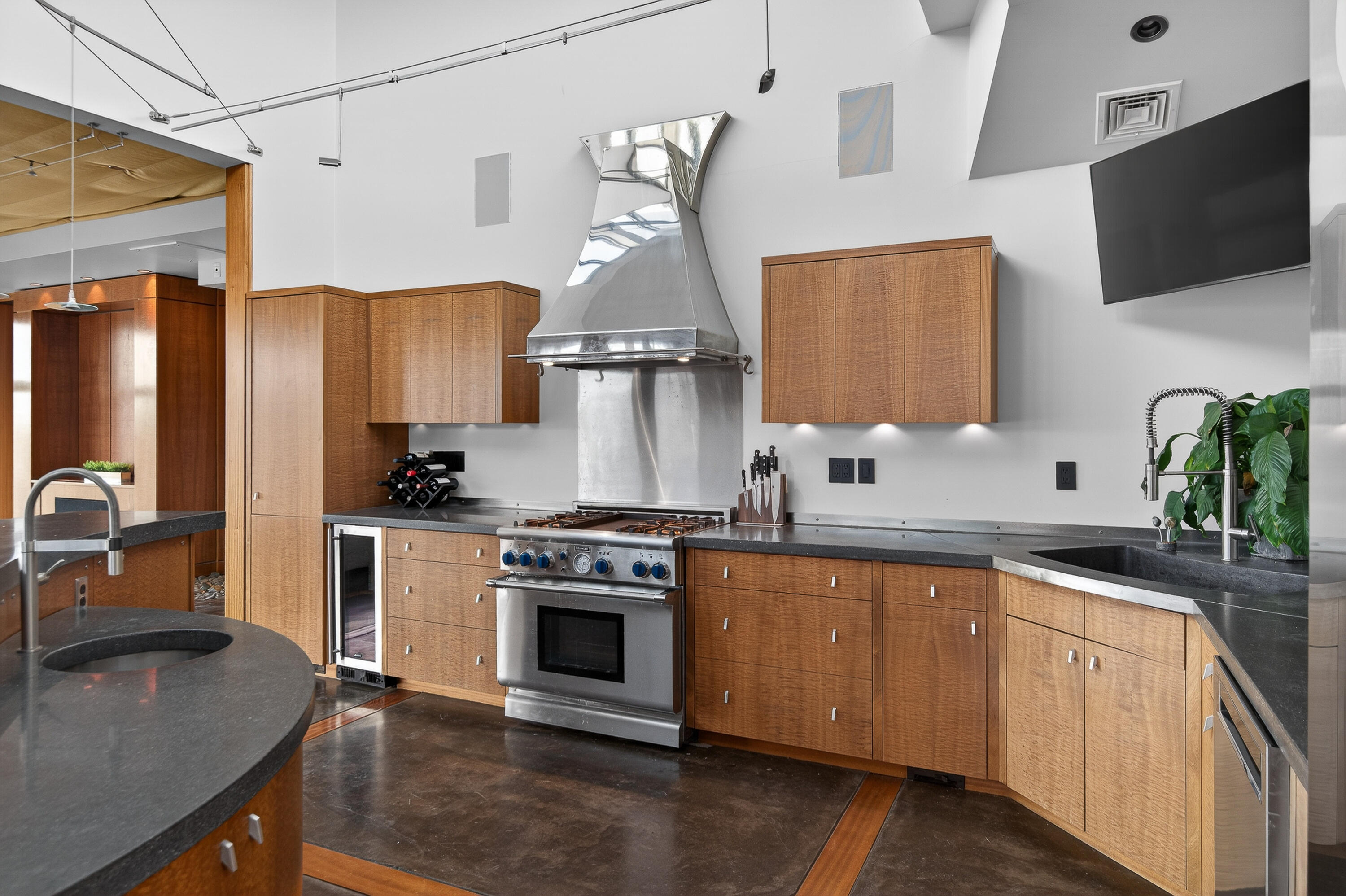 547 Congress Street UNIT PH6, Portland, ME, 04101