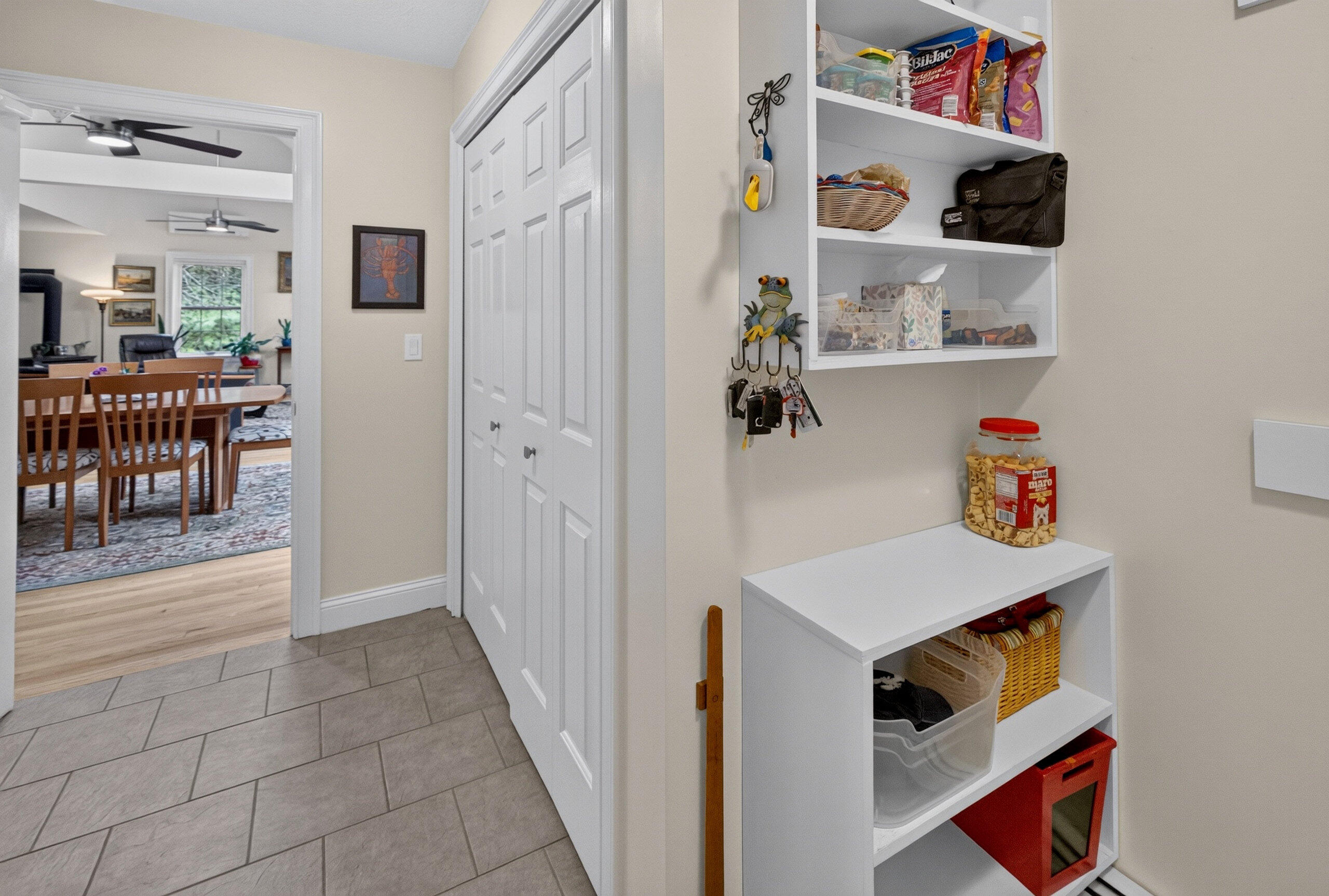 1 BD, 1 BA In-law above garage.