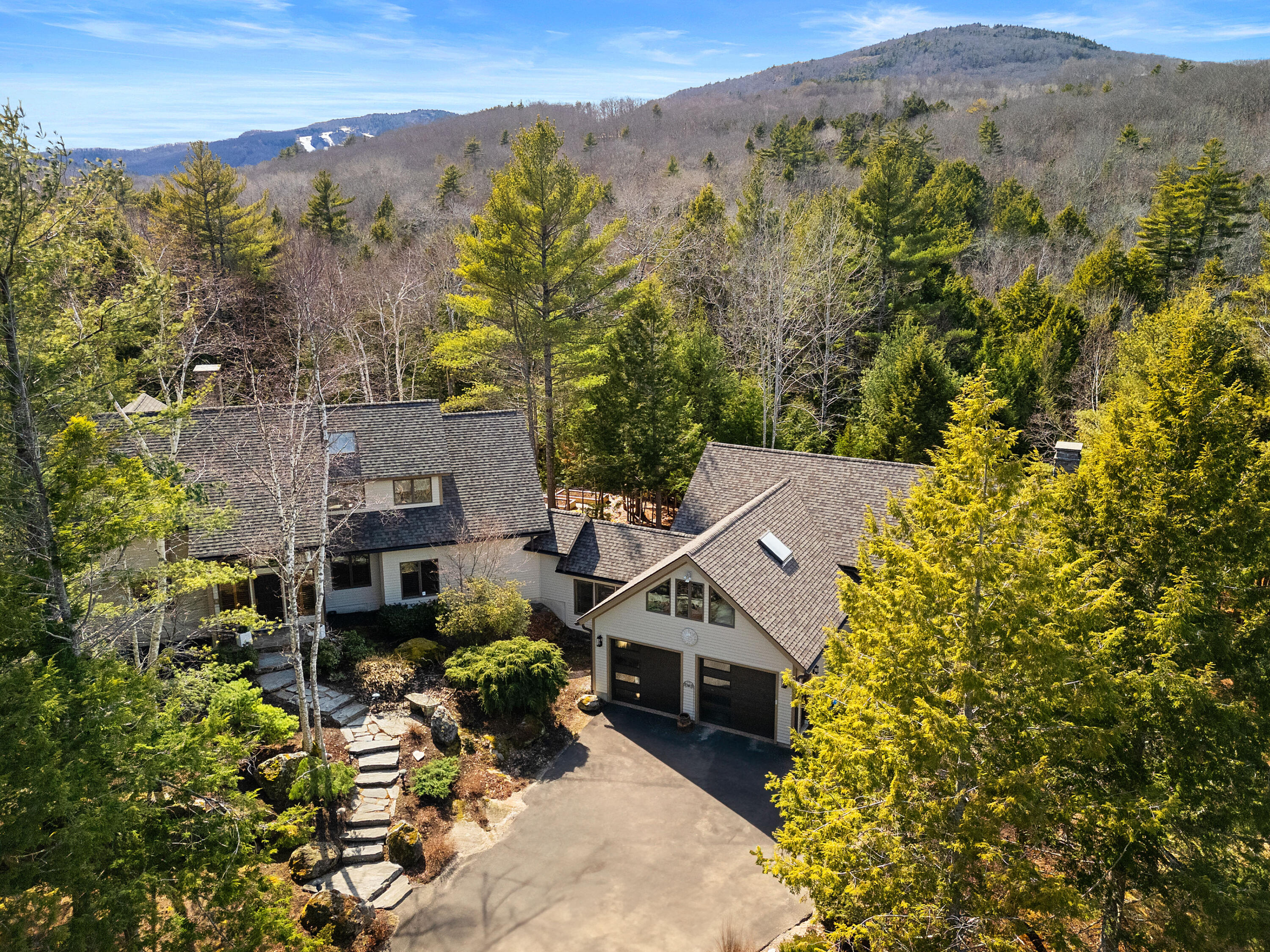 291 Molyneaux Road, Camden, ME, 04843