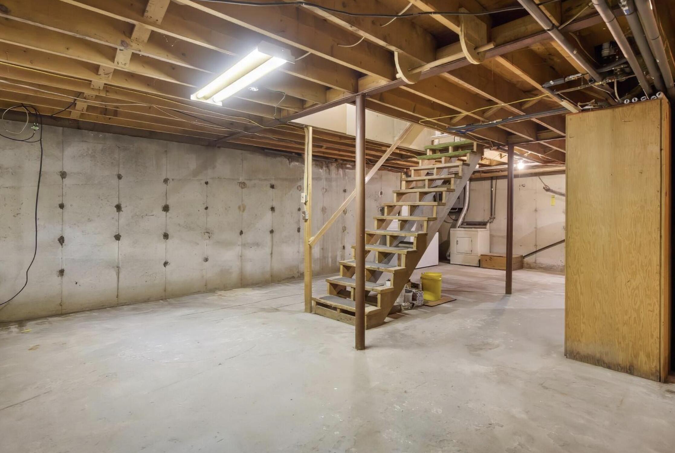 1210 Lakeview Drive UNIT 2, China, ME, 04358