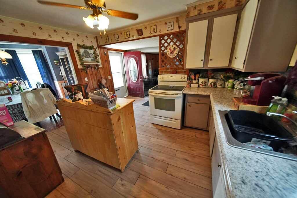 34 Charles Street, Houlton, ME, 04730