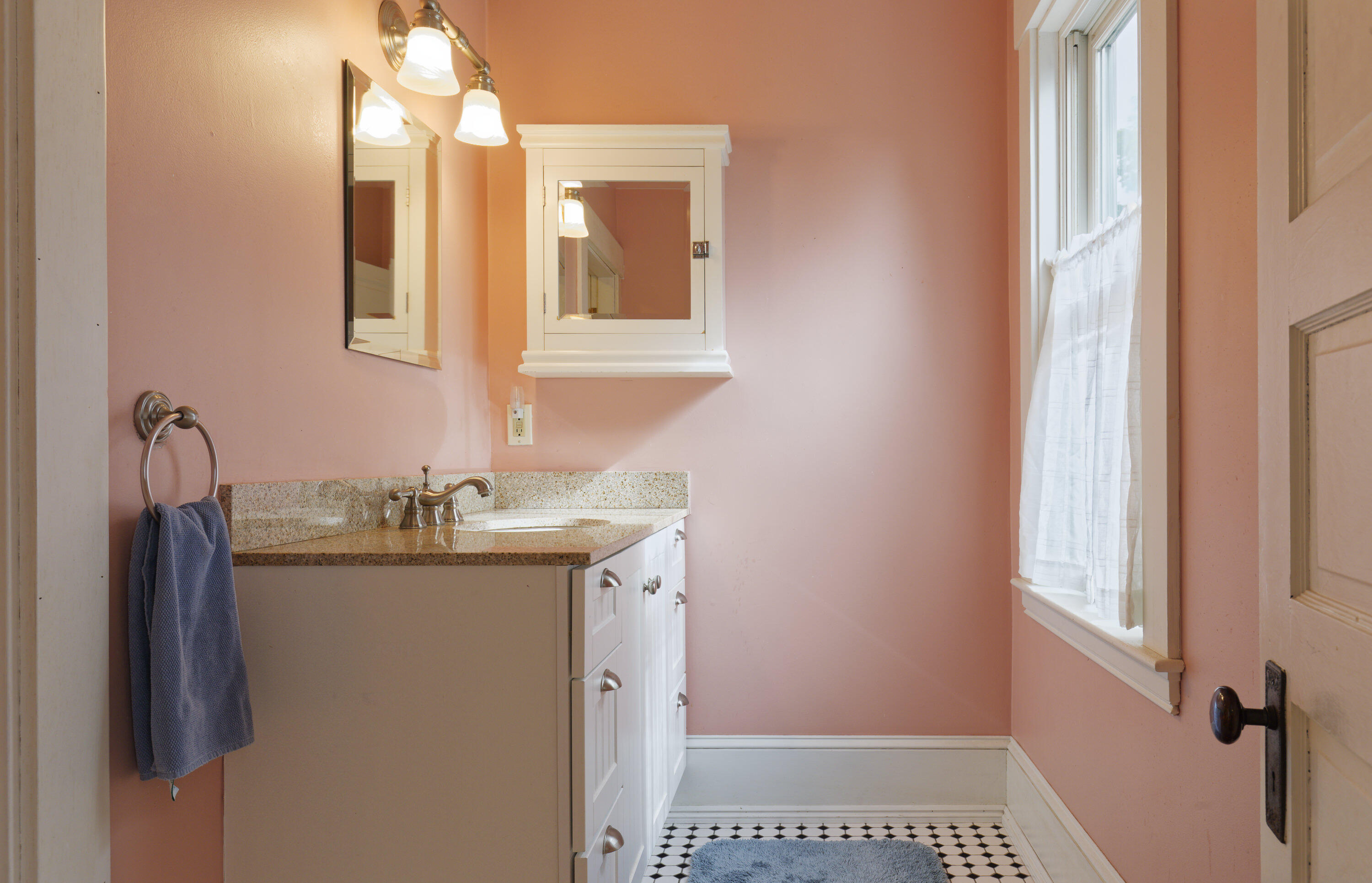 11 Holbrook Street, Freeport, ME, 04032