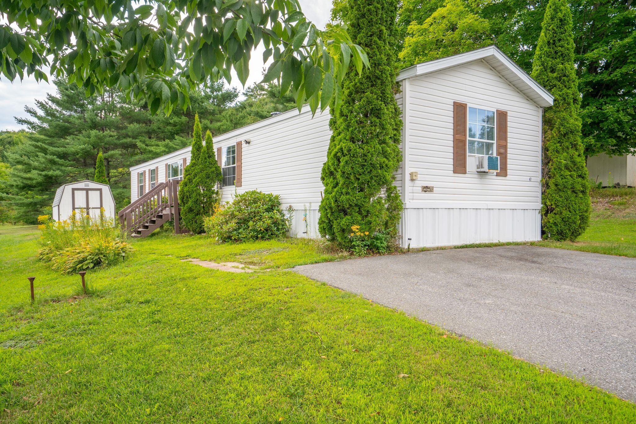 Photo of 47 Autumn Lane Lewiston ME 04240