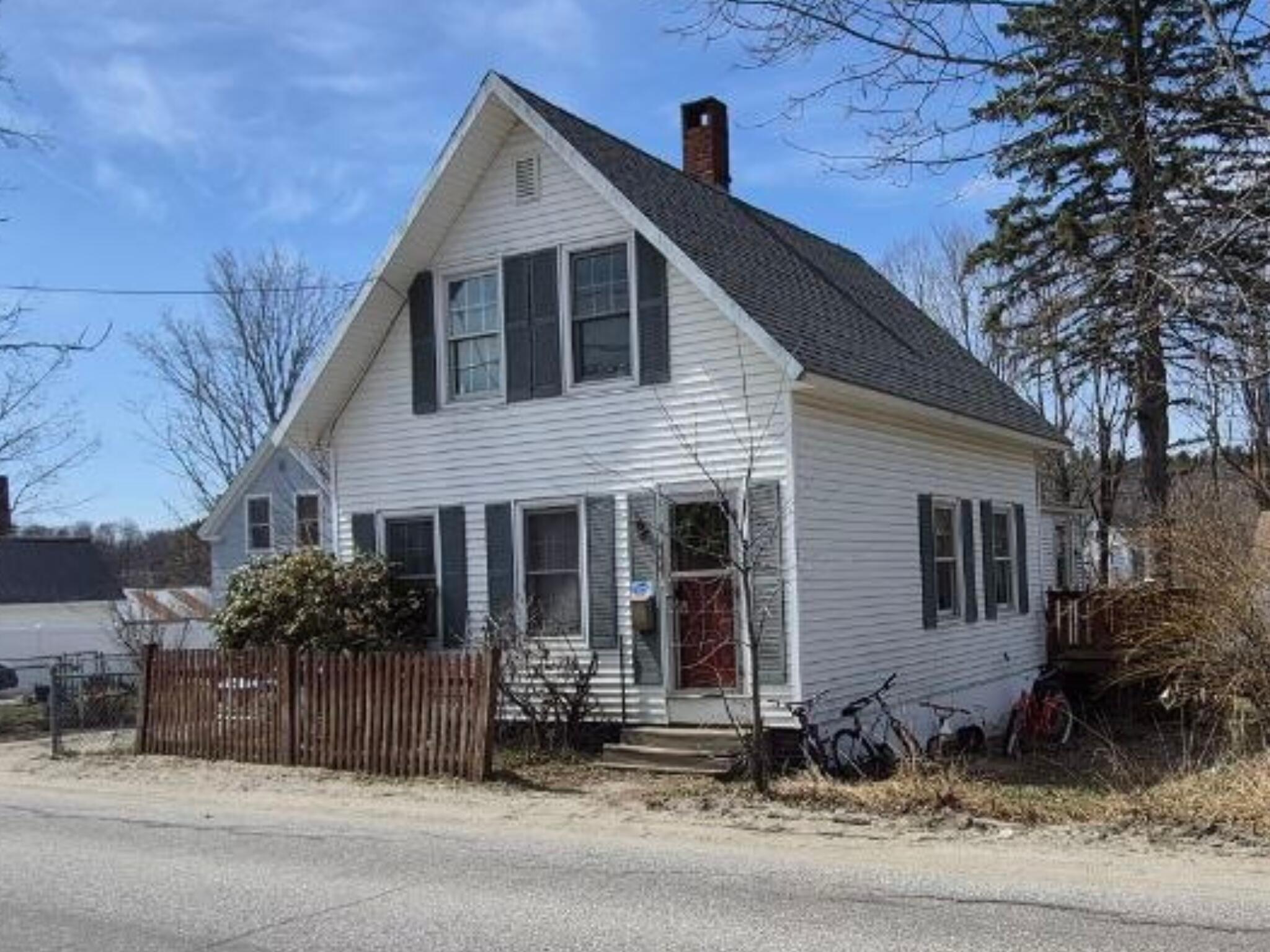 27 Royal Street, Winthrop, ME, 04364
