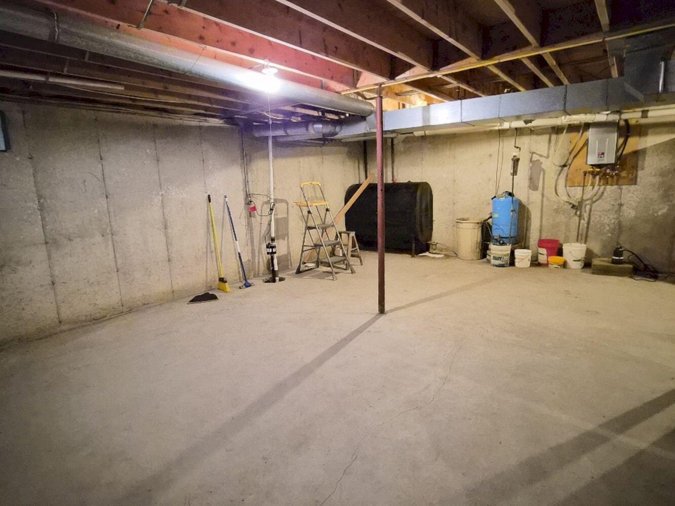 579 Federal Row, Industry, ME, 04938