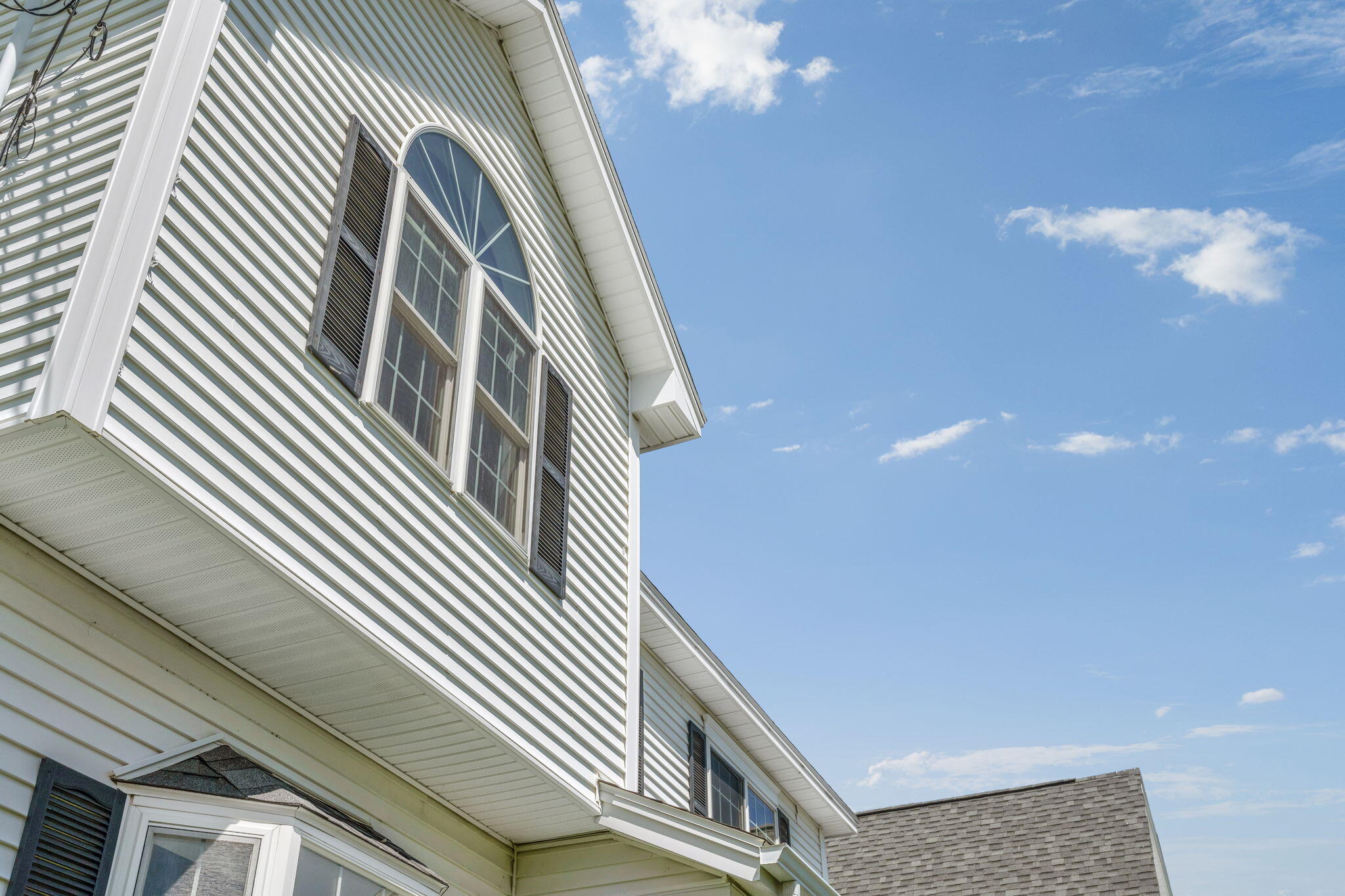 70-web-or-mls-40-hillview-dr