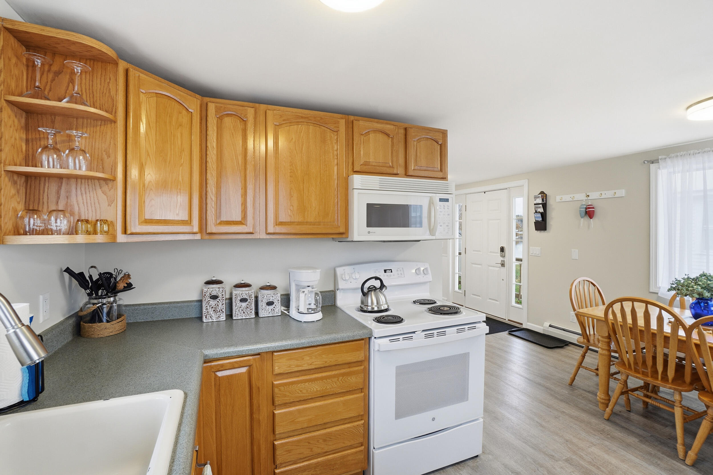 6 Mattanawcook Street, Lincoln, ME, 04457