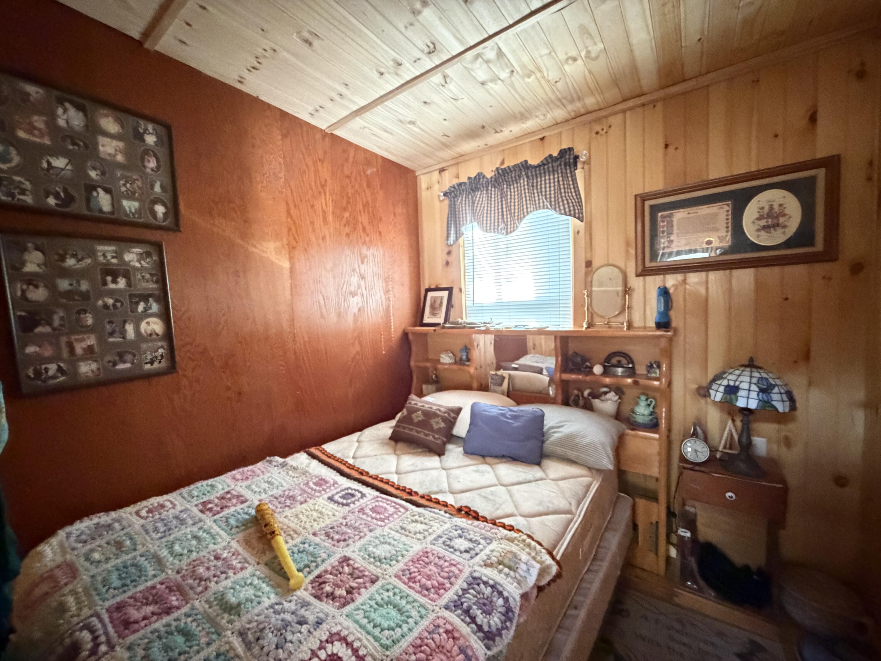 76 Hoover Lane, Lincoln, ME, 04457