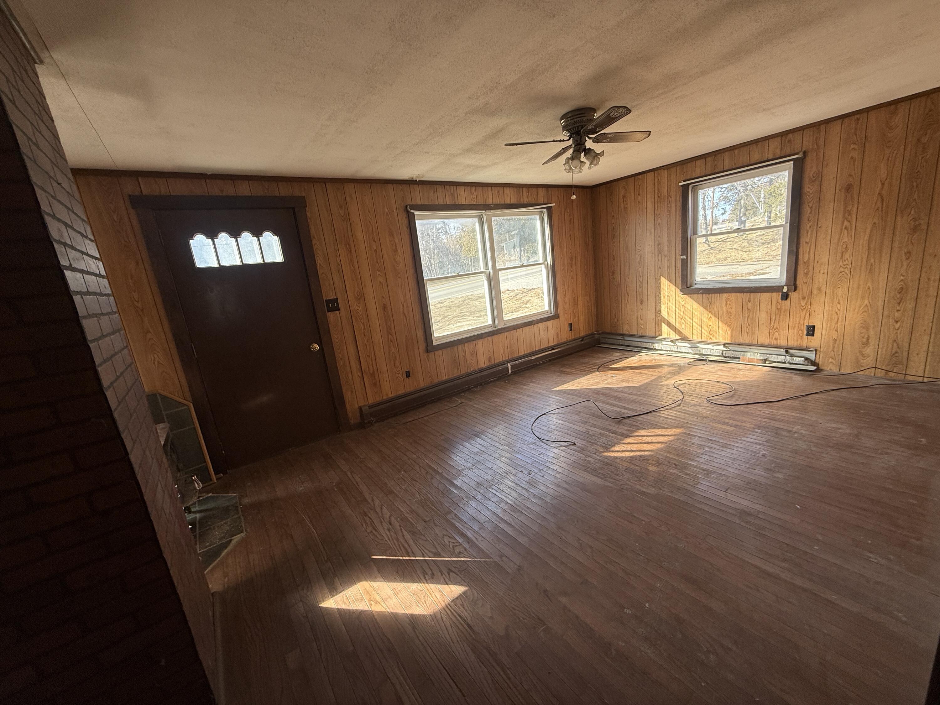 111 N Main Street, Stonington, ME, 04681