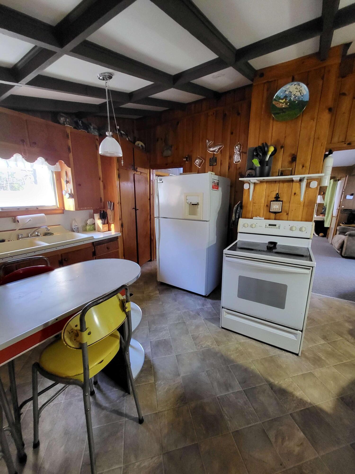 40 Jordan Shore Drive, Poland, ME, 04274