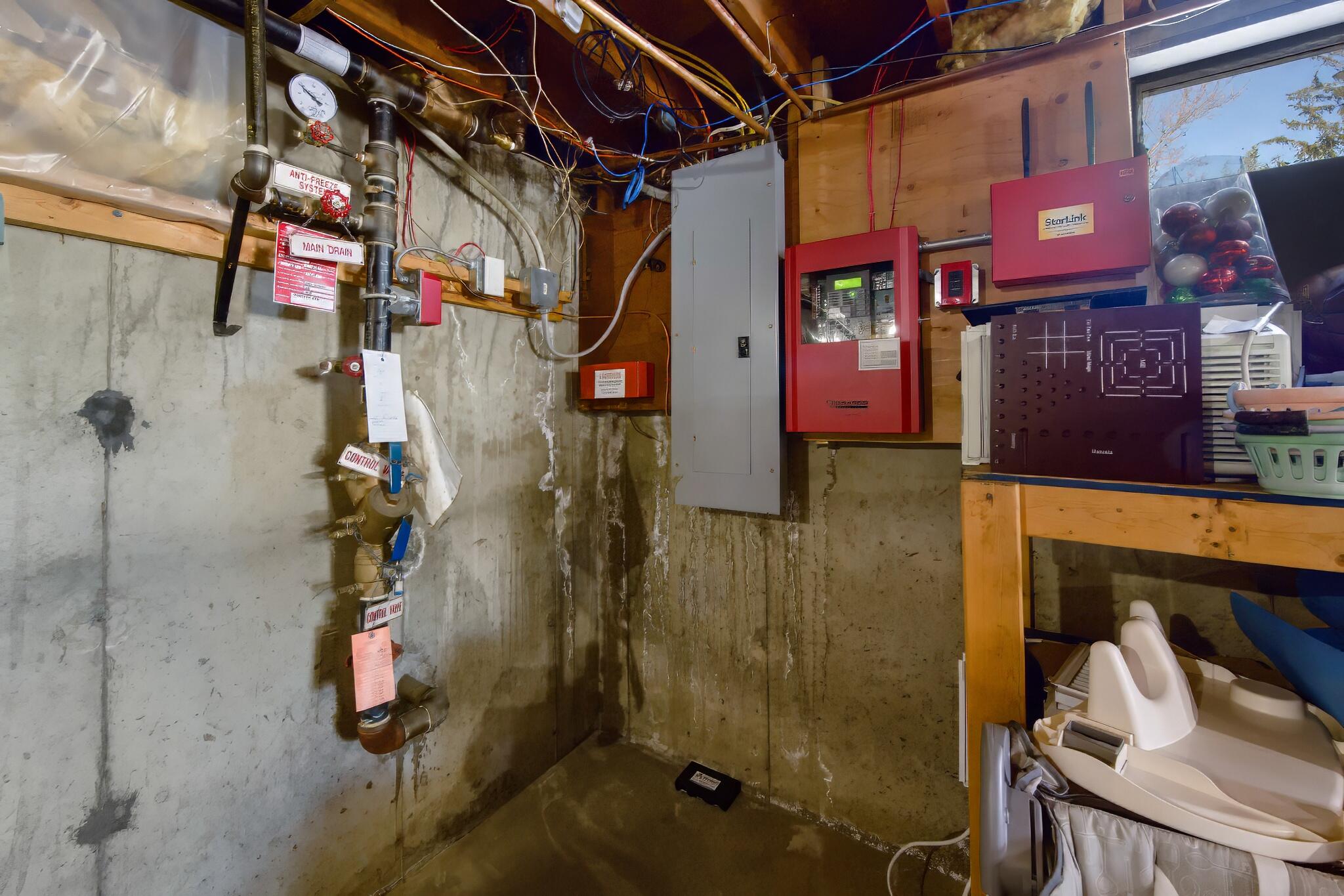 913 Essex Street, Bangor, ME, 04401