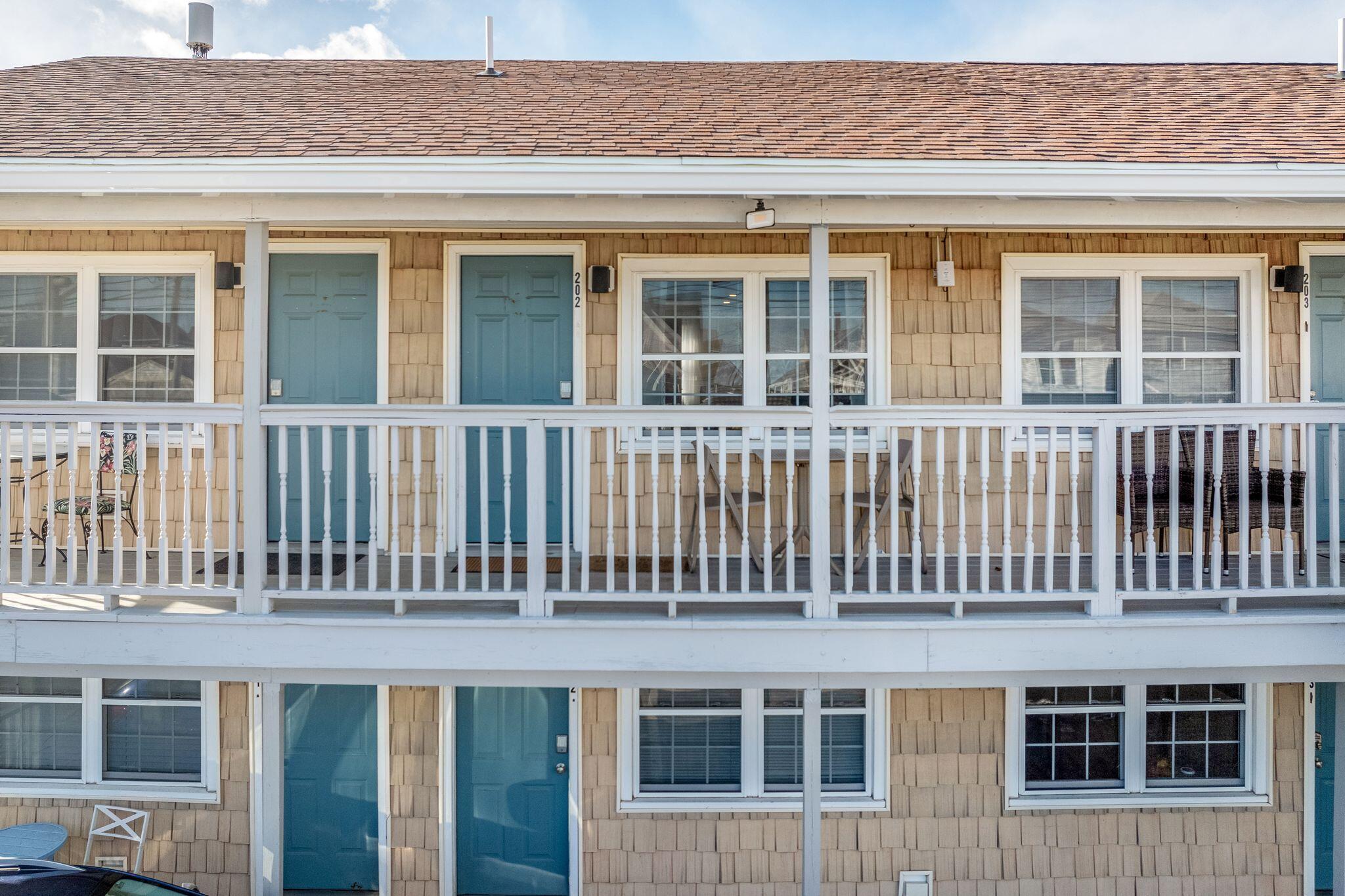 78 E Grand Avenue 202