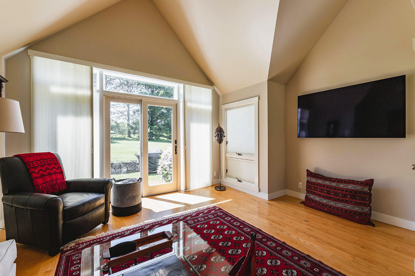 269 Mill Street, Rockport, ME 04856 sunlit space ideal for office, studio, or den