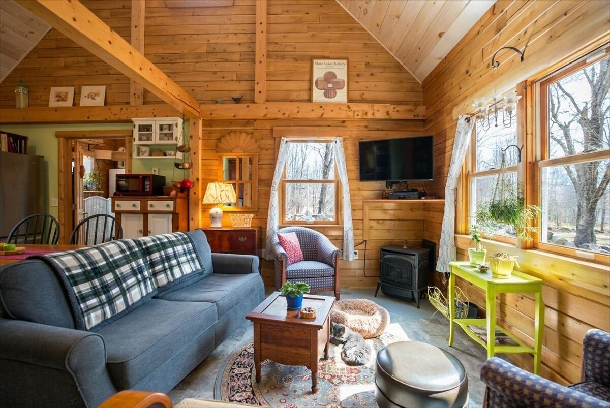 7 Abbott Hill Road, West Paris, ME, 04289