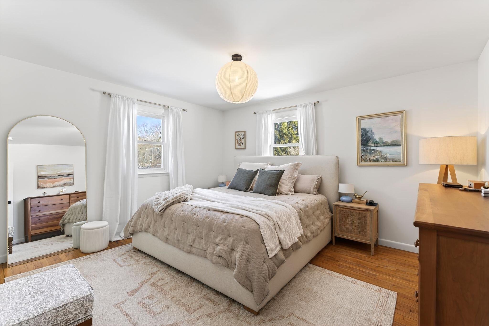 7 Lawn Avenue, Cumberland, ME, 04021