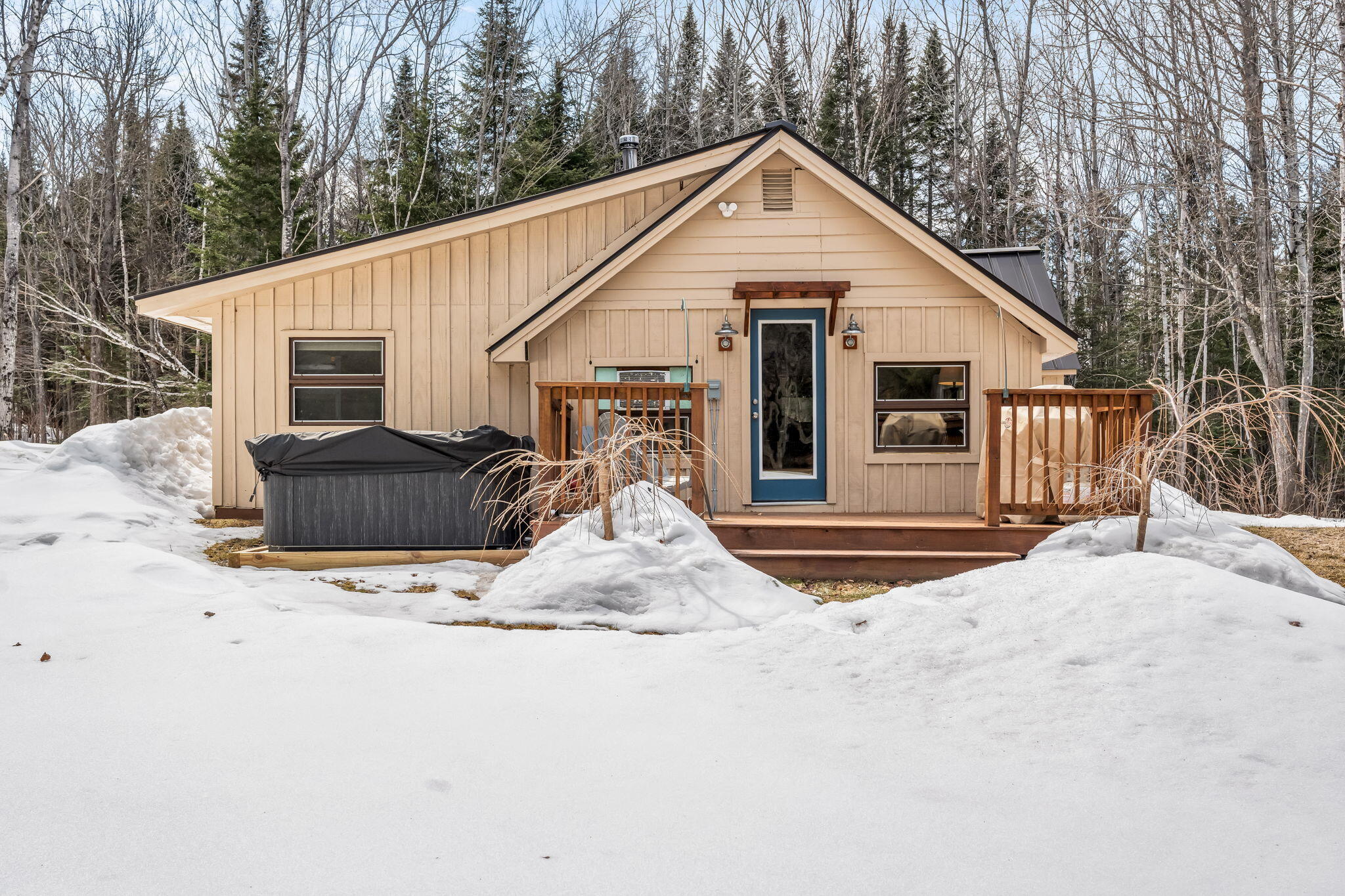 92 Birds Eye Road, Rangeley Plt, ME, 04970