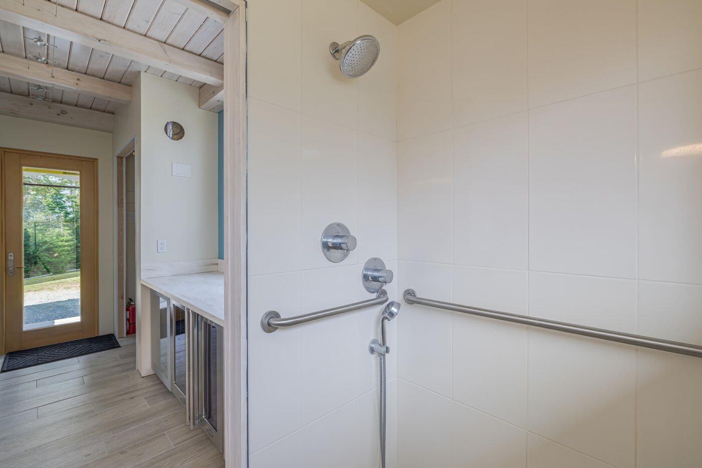 131 Lighthouse Point Road, Gouldsboro, ME, 04607