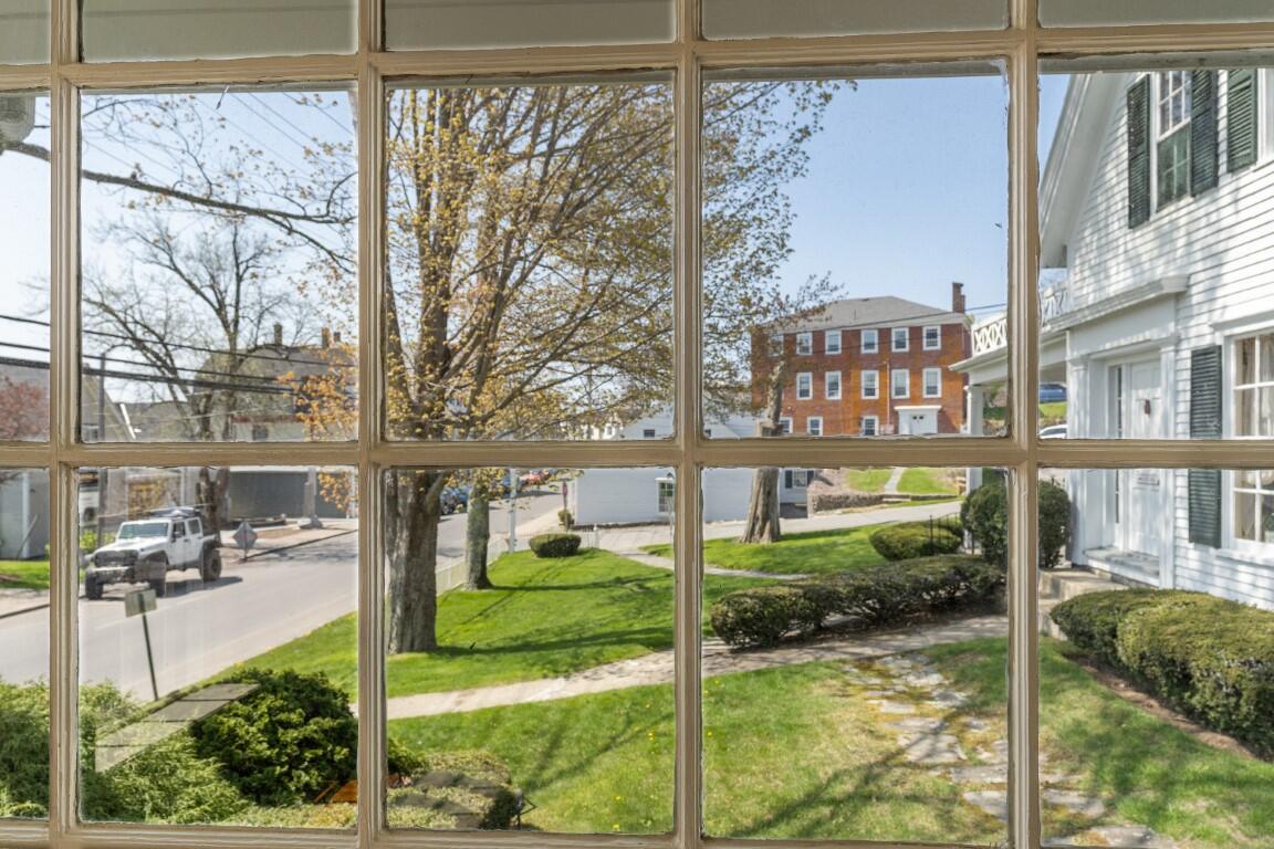 34 Townsend Avenue, Boothbay Harbor, ME, 04538