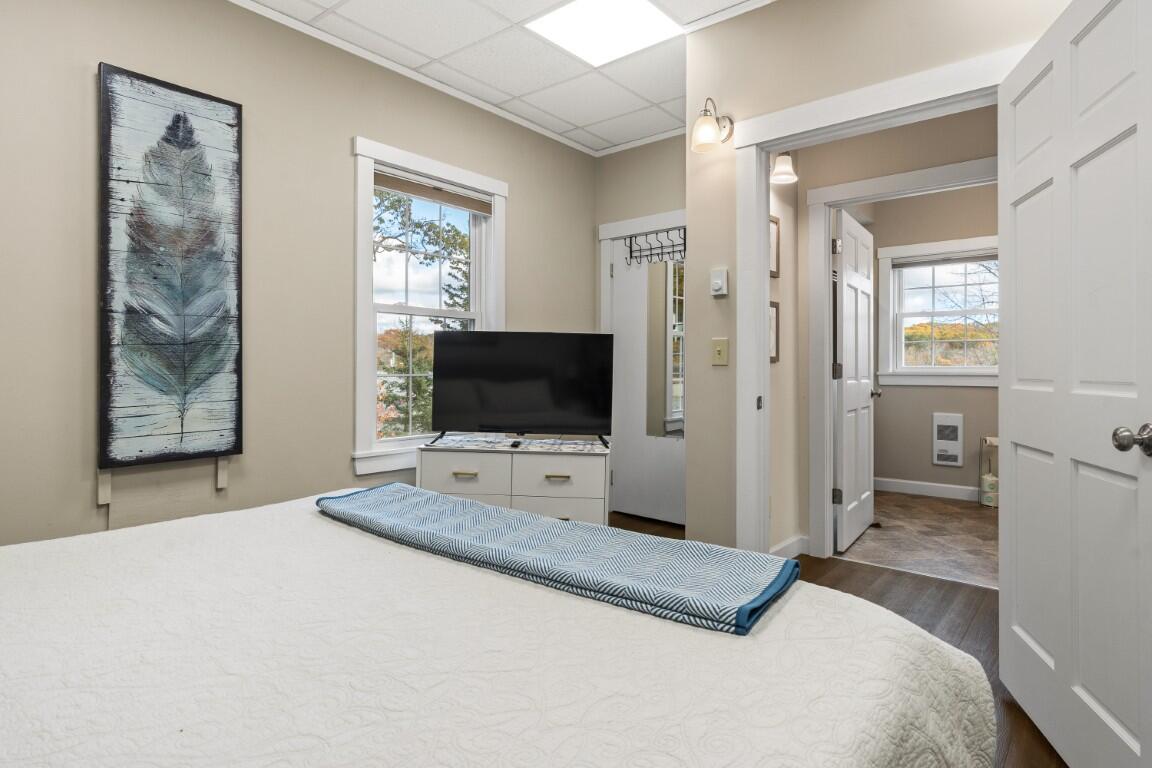 43 Oak Street, Boothbay Harbor, ME, 04538