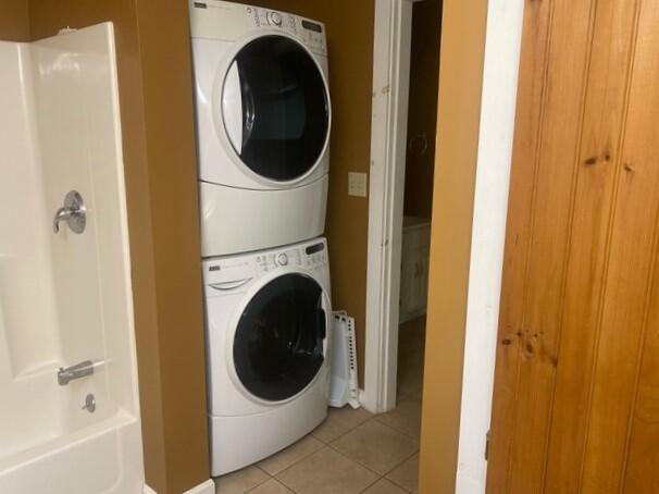 344 Crowell Hill Road, Vassalboro, ME 04989 Washer/dryer remain