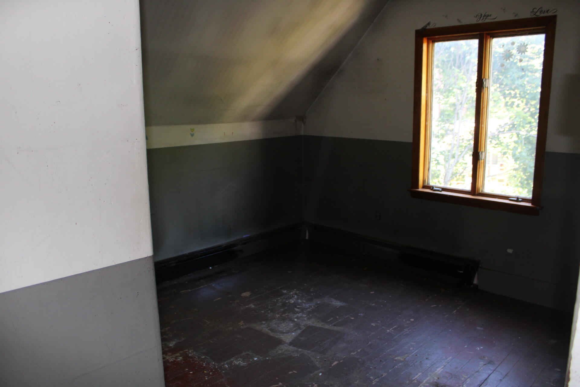 12 Jones Street, Madison, ME, 04950