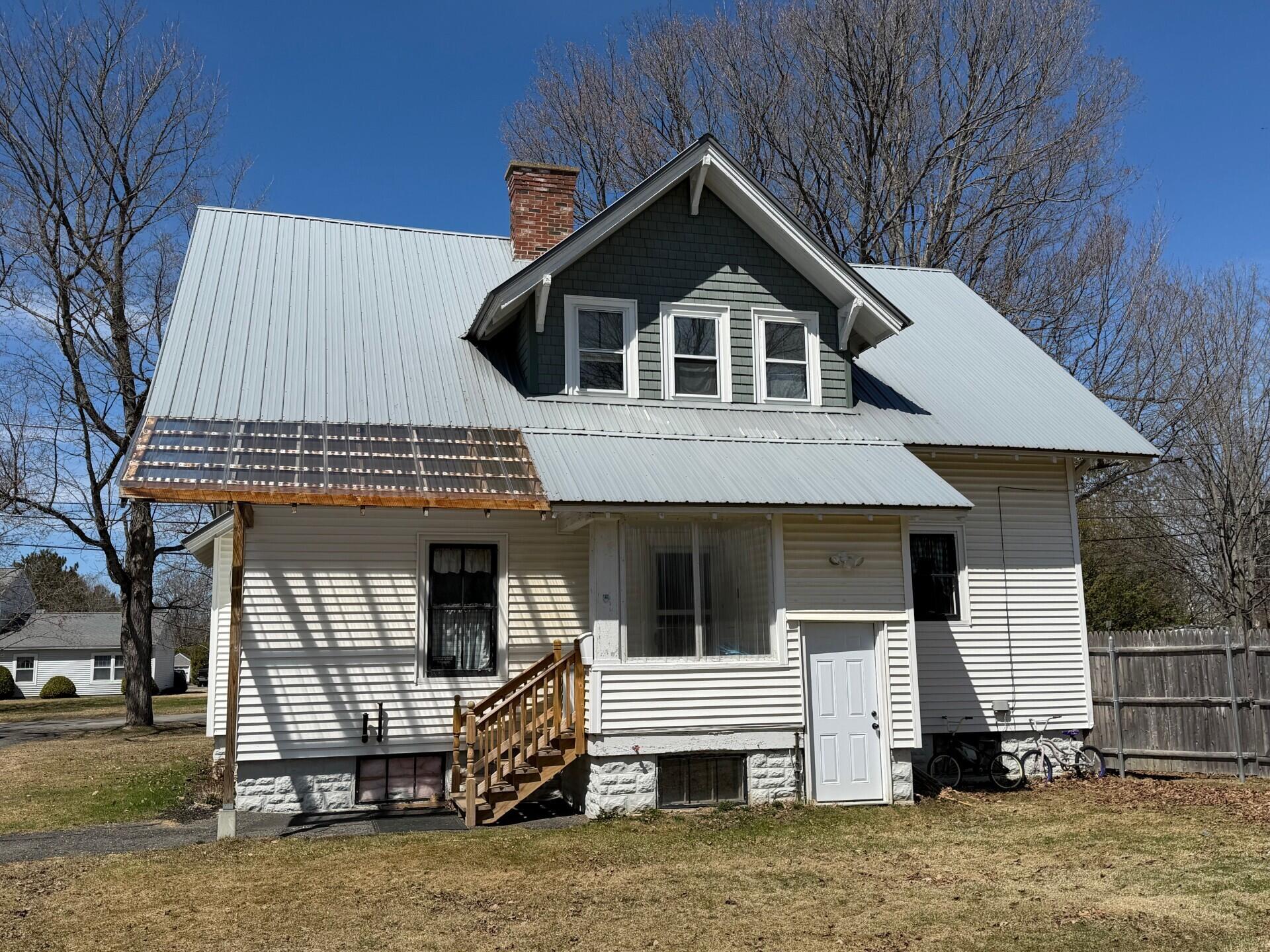 21 Bowdoin Street, Houlton, ME, 04730