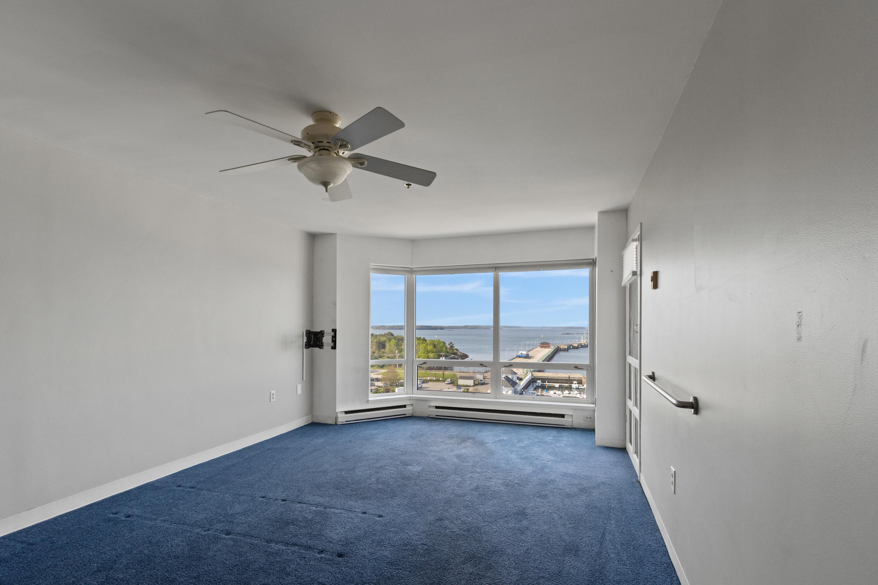148 Breakwater Drive, #807, South Portland, ME 04106 202605019TR-71020