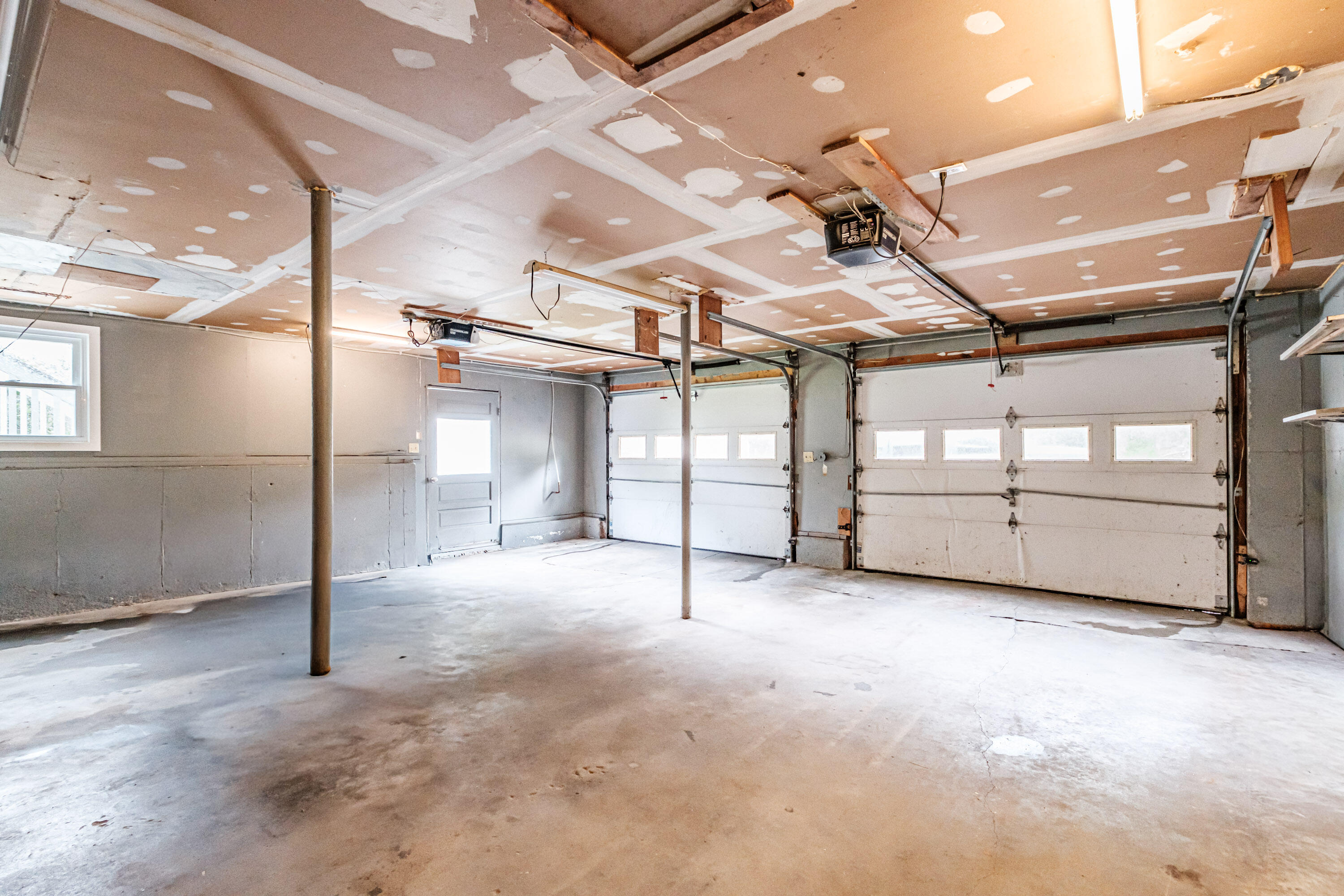 2 car garage in basement.